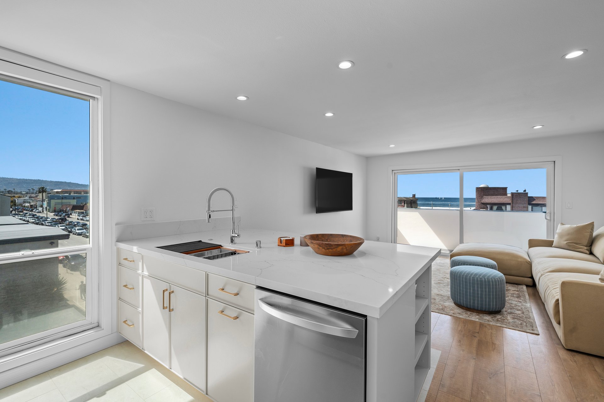 404 Hermosa Avenue 5