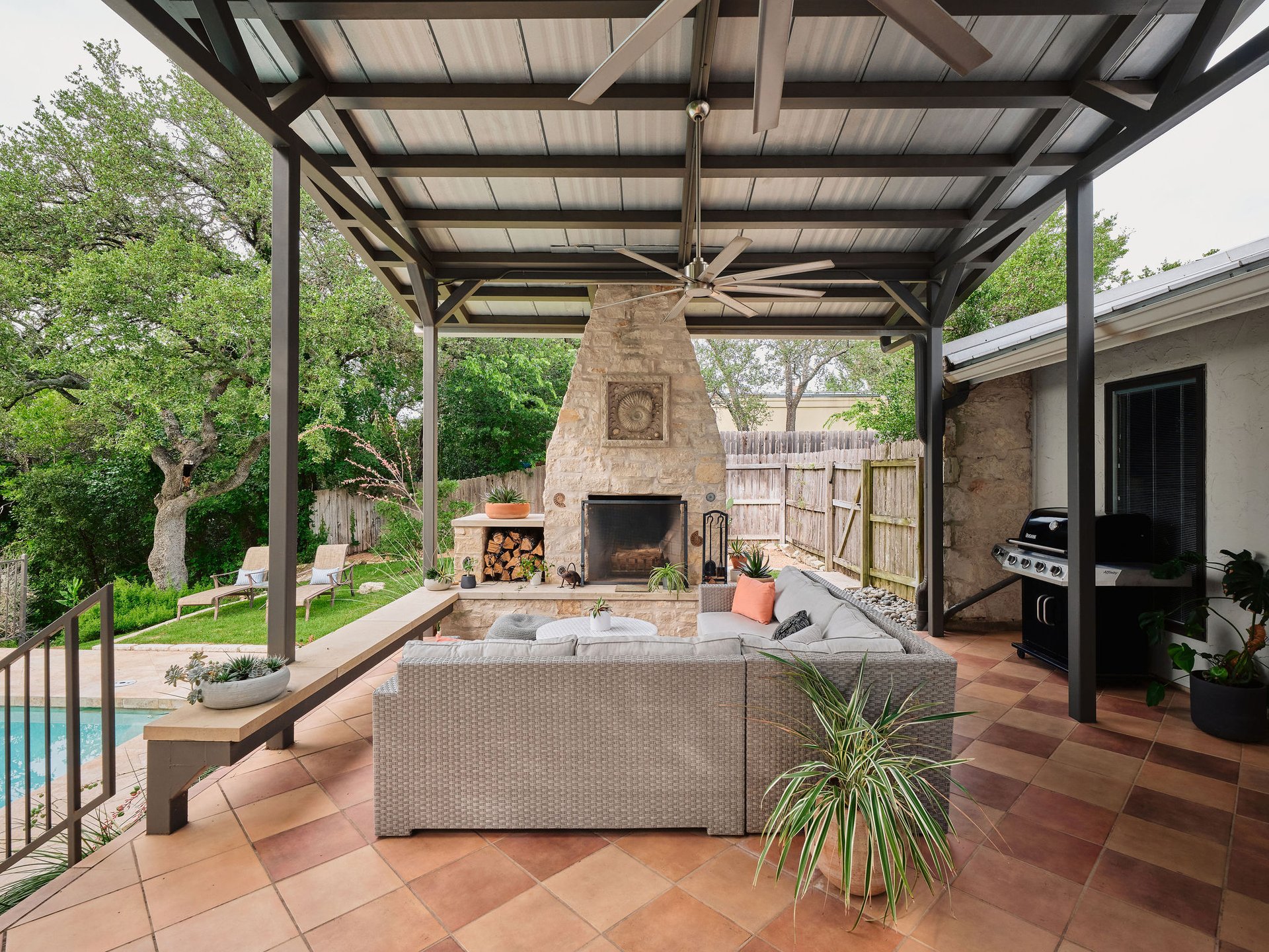 2310 Camino Alto