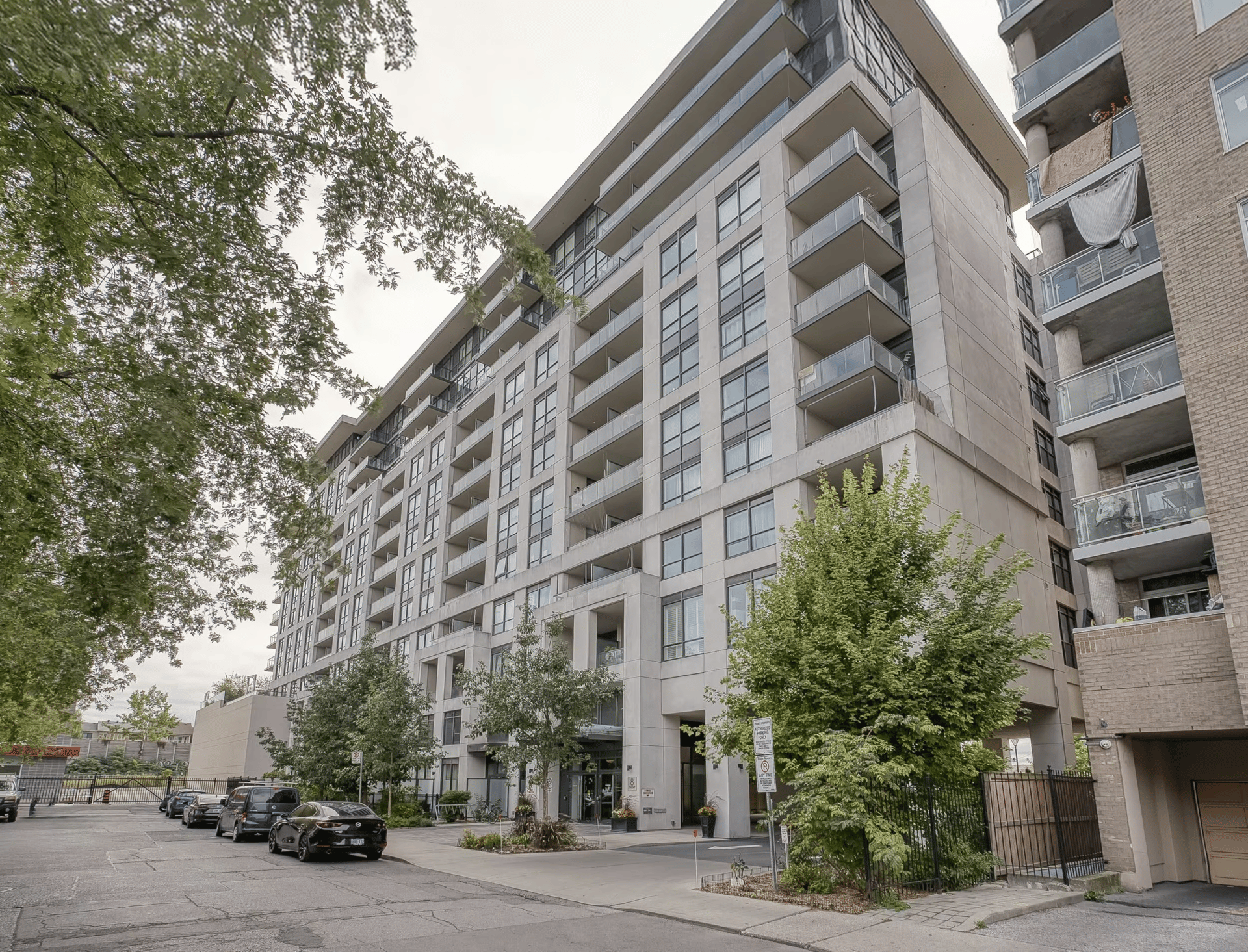 8 Trent Ave #1105