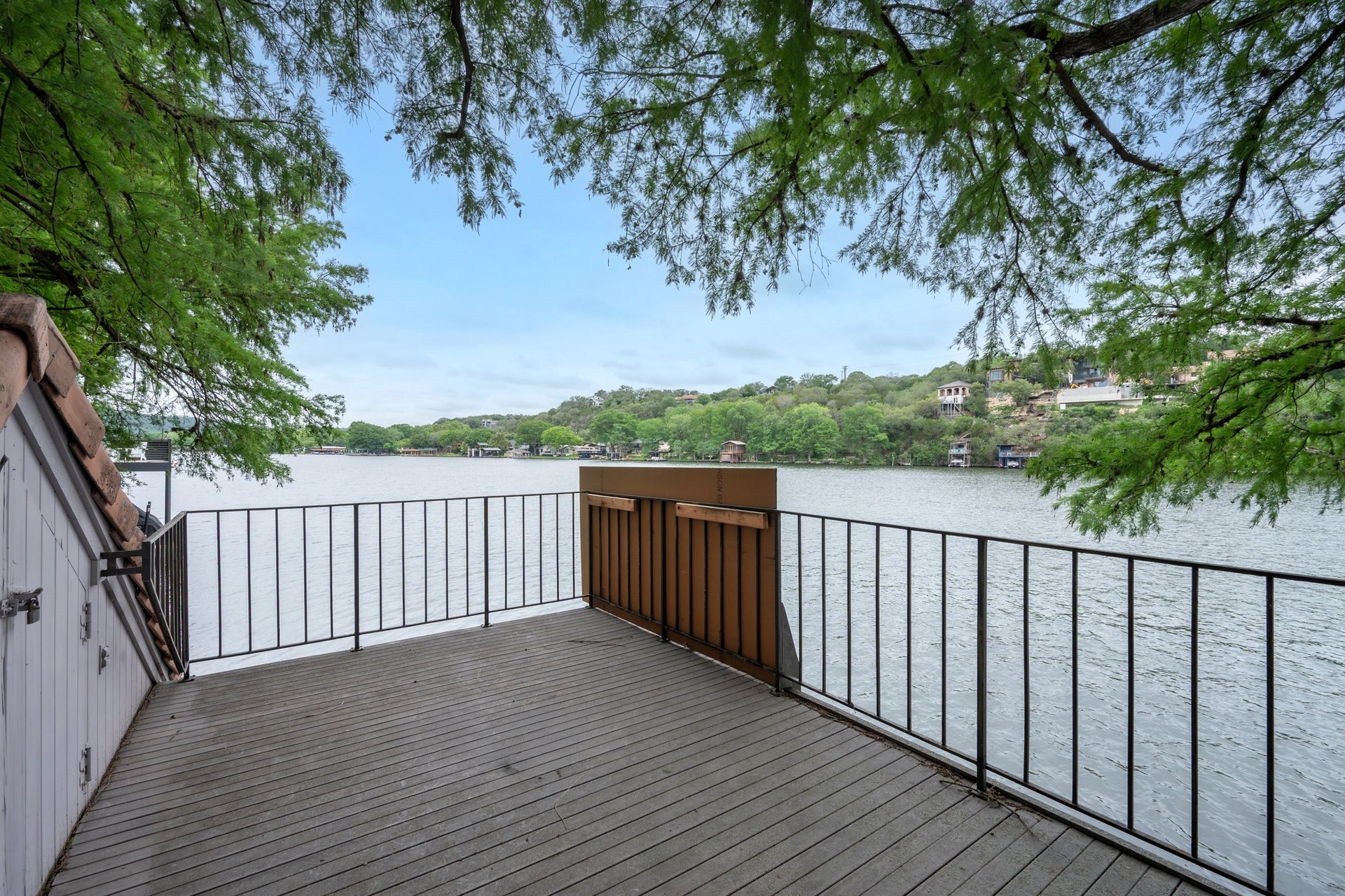 3200 Rivercrest Drive