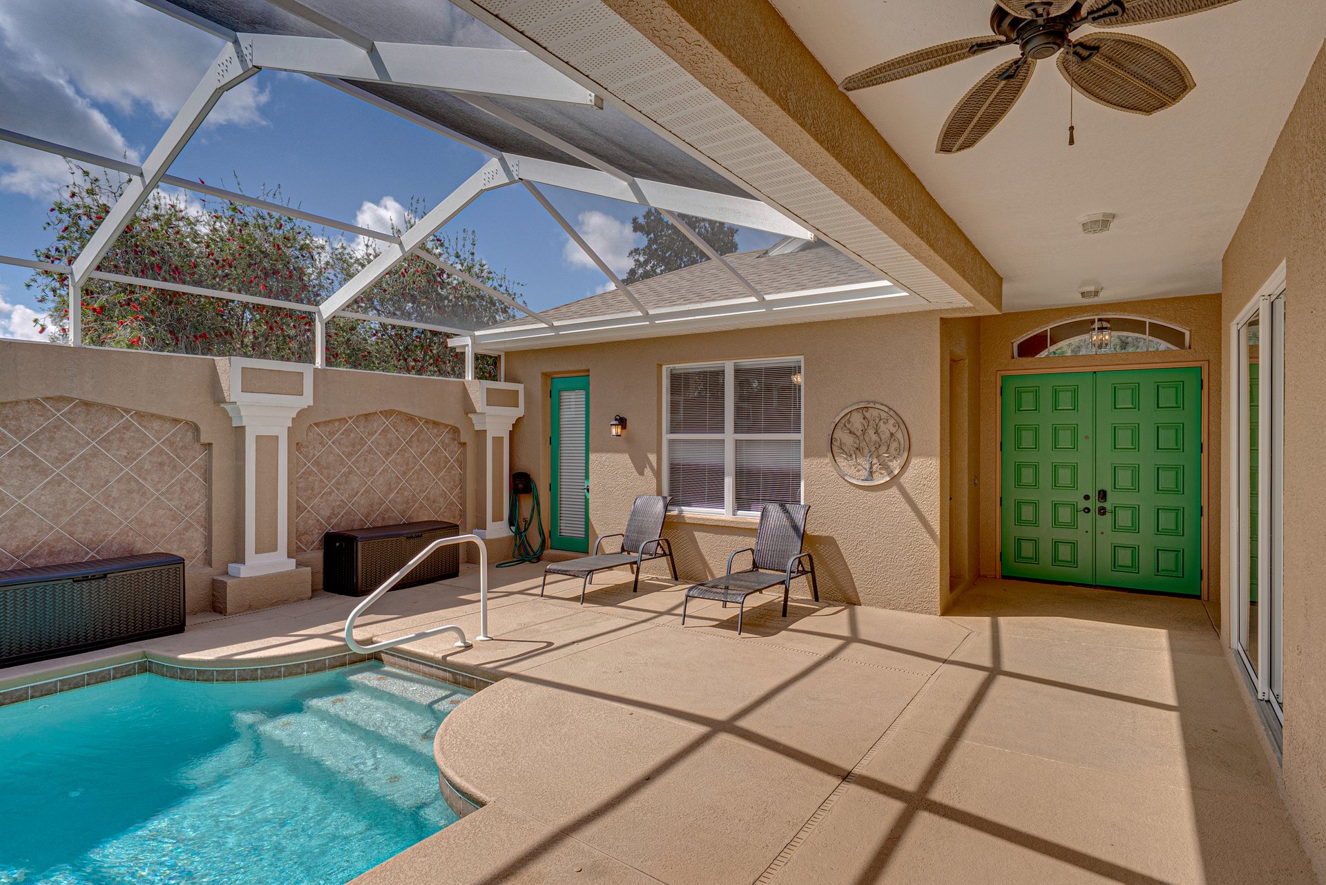 12231 WOODLANDS CIR