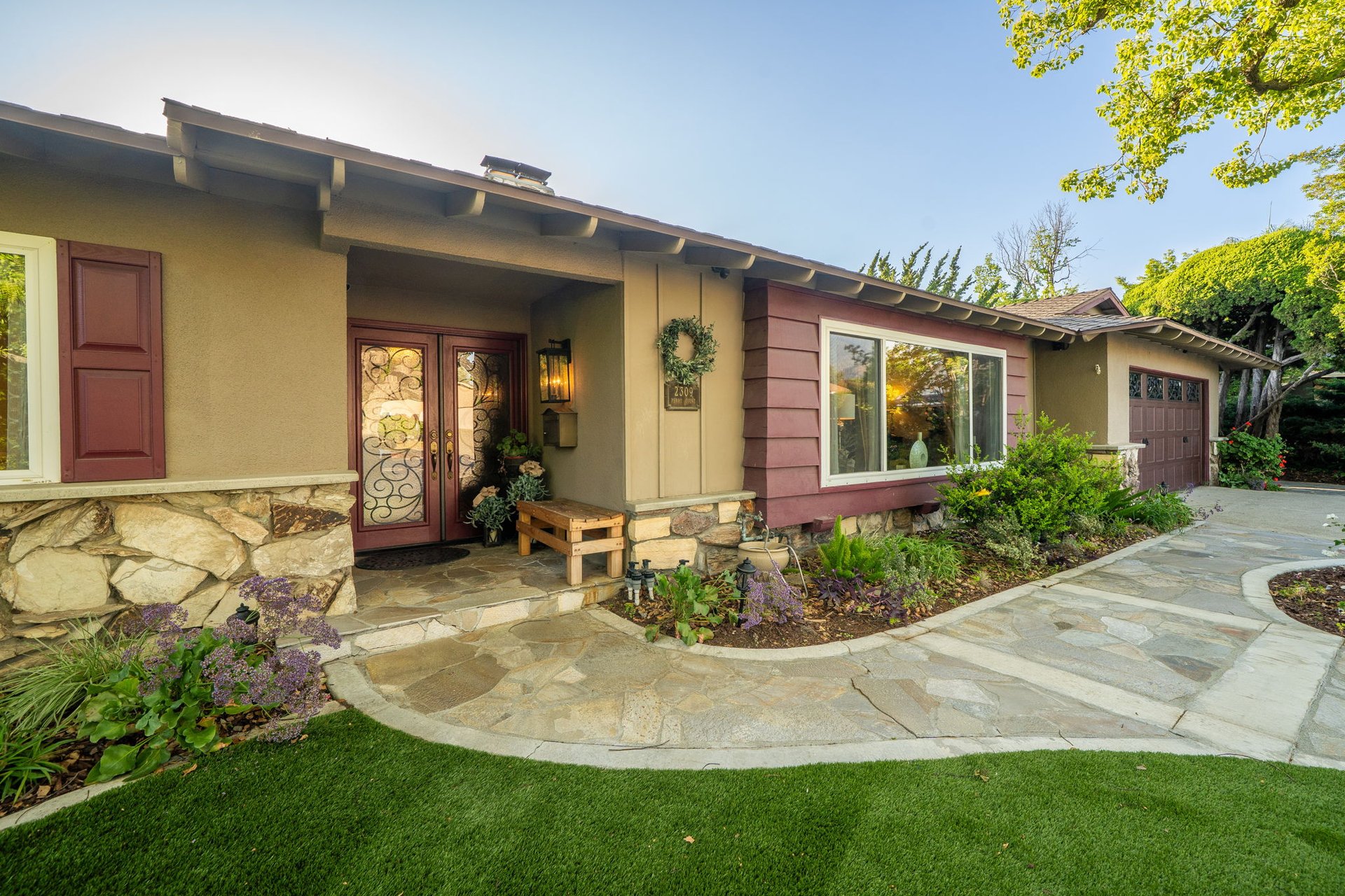 2309 Perry Court