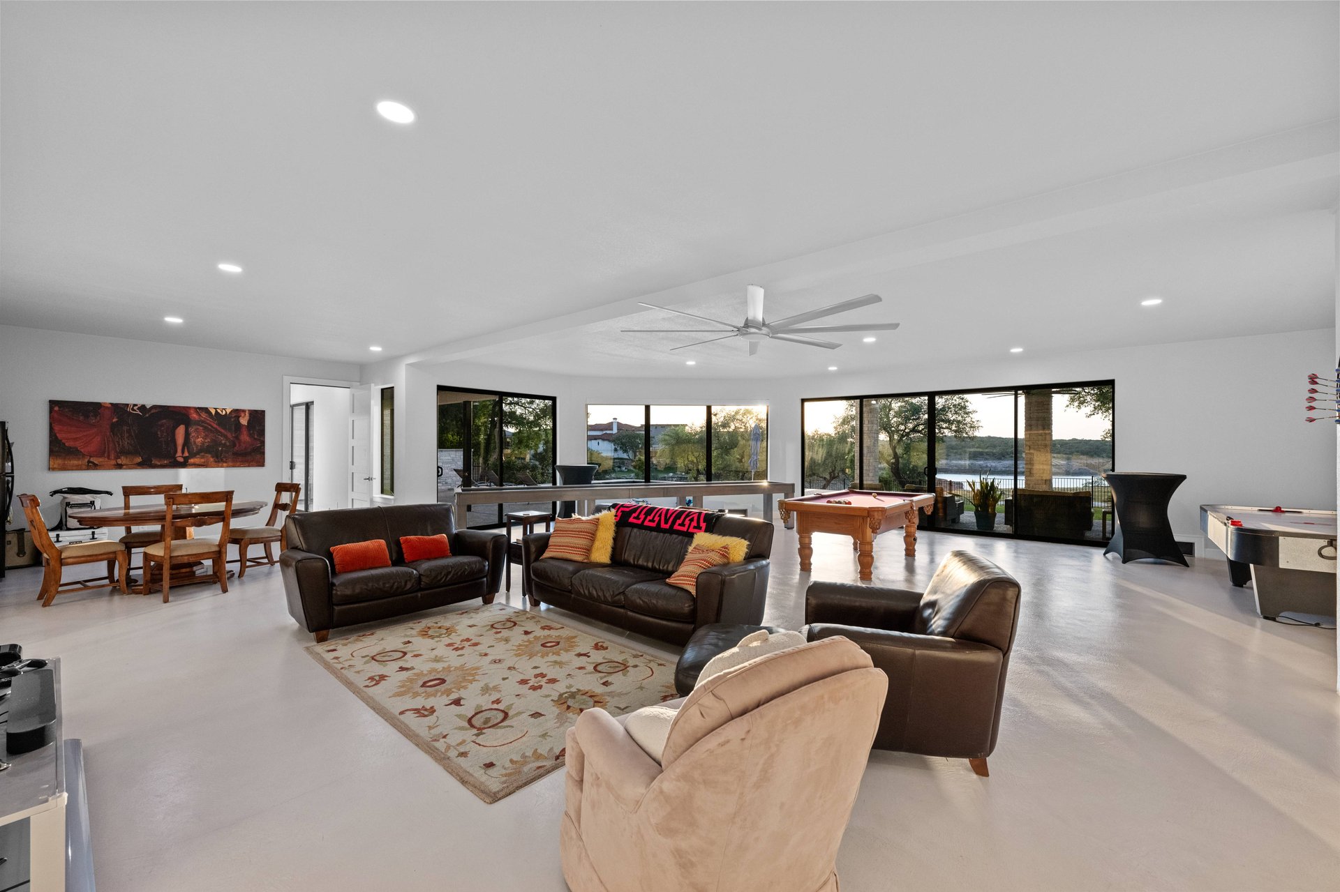 2912 Patriot Drive & 3002 Point Cove