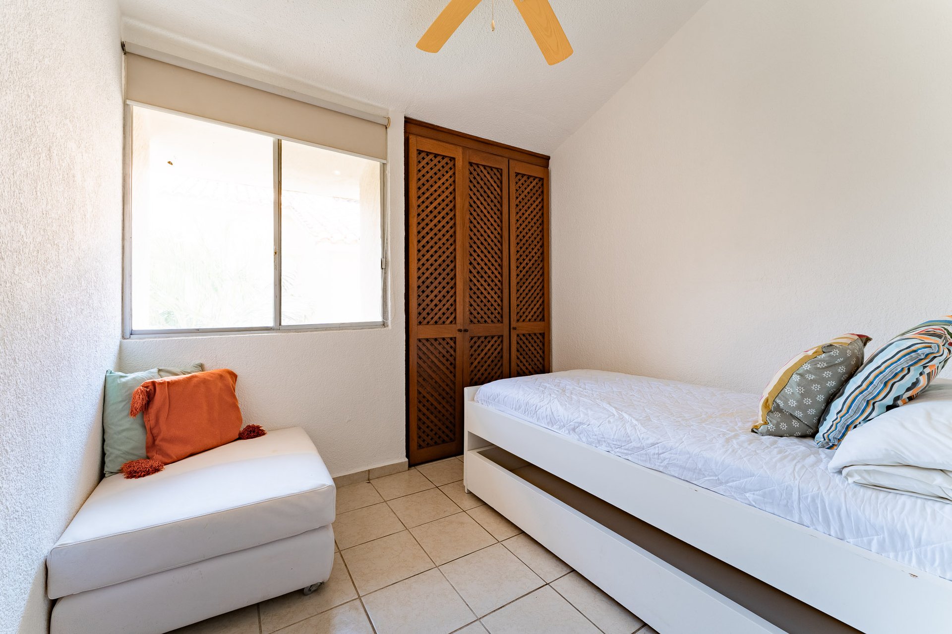 2 Bedrooms, Condo, Condos Pacífico 3rd floor Condo G9