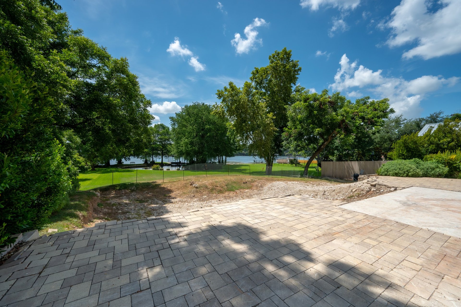 2611 Westlake Drive 