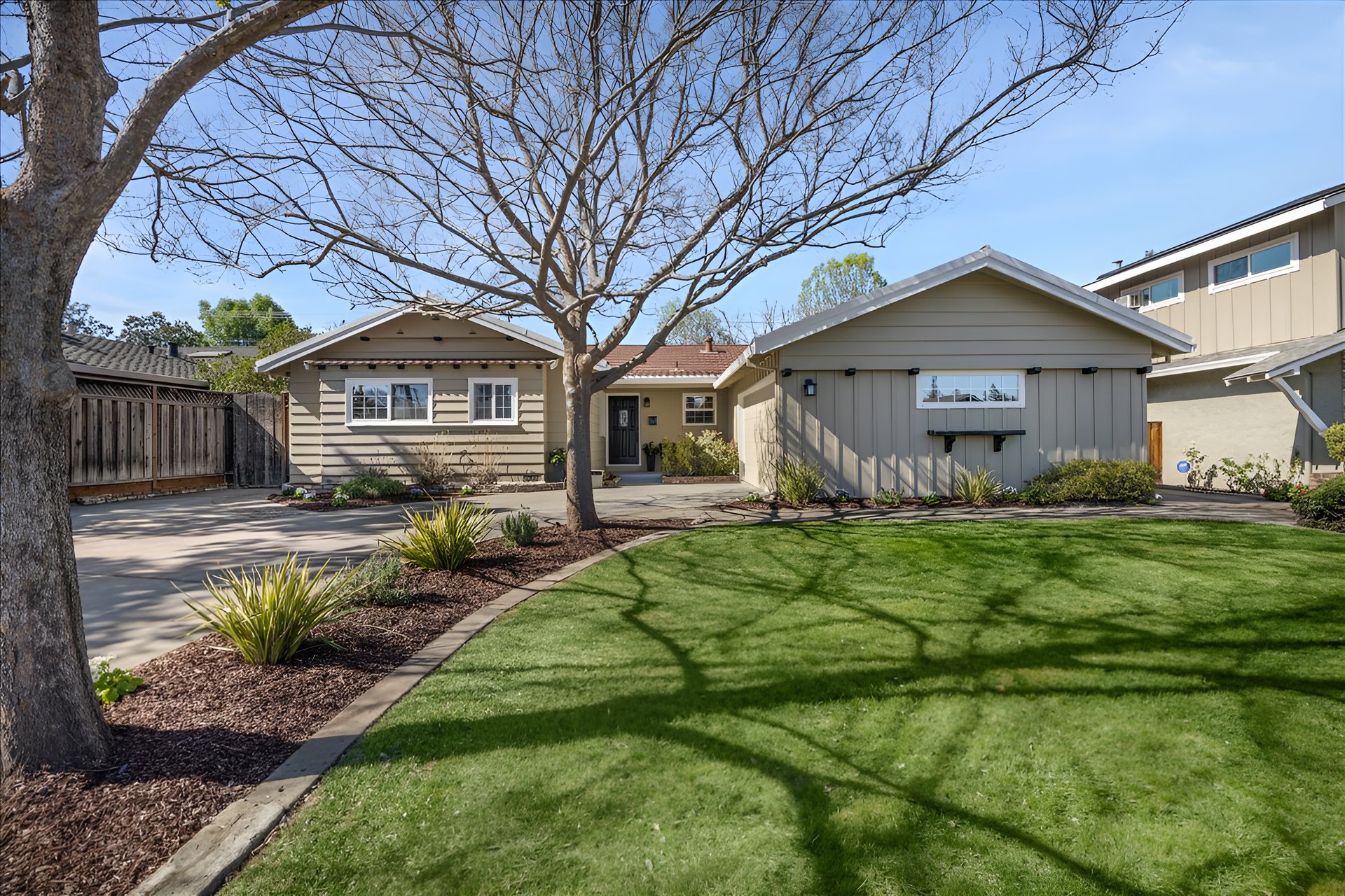 901 Monica Ln