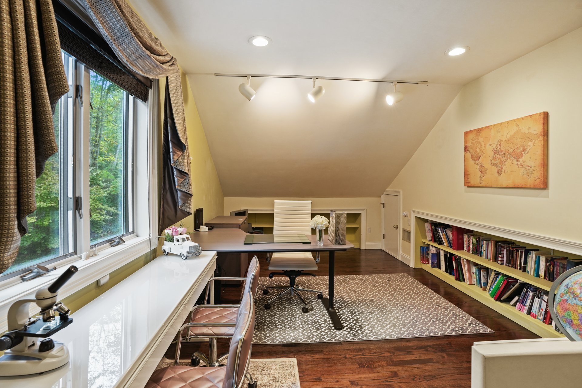12 Logging Road