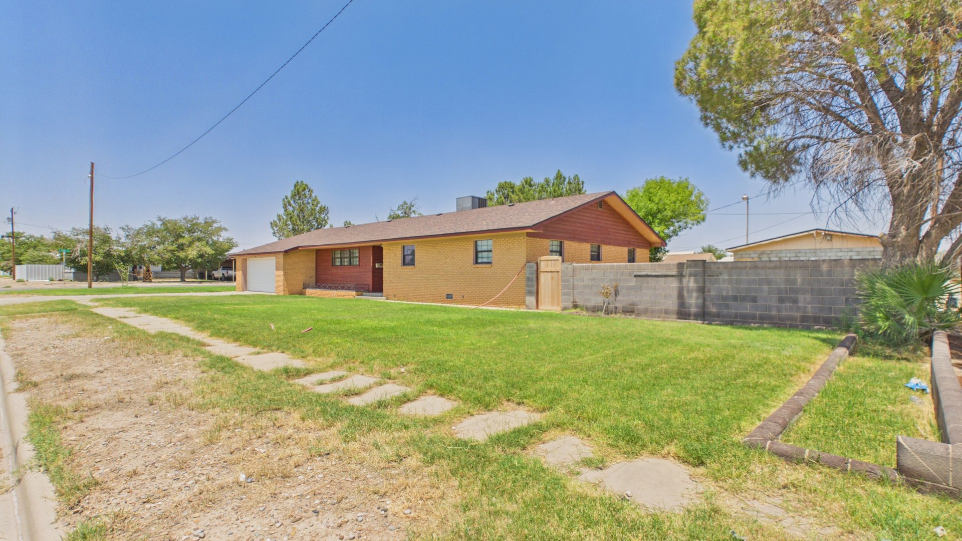 1015 W Normandy Dr