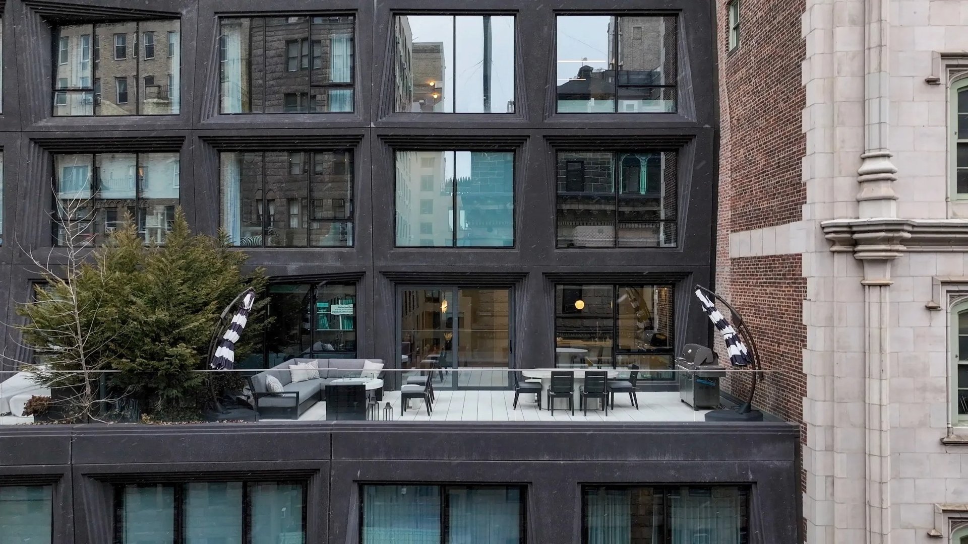 121 East 22nd St, #S901
