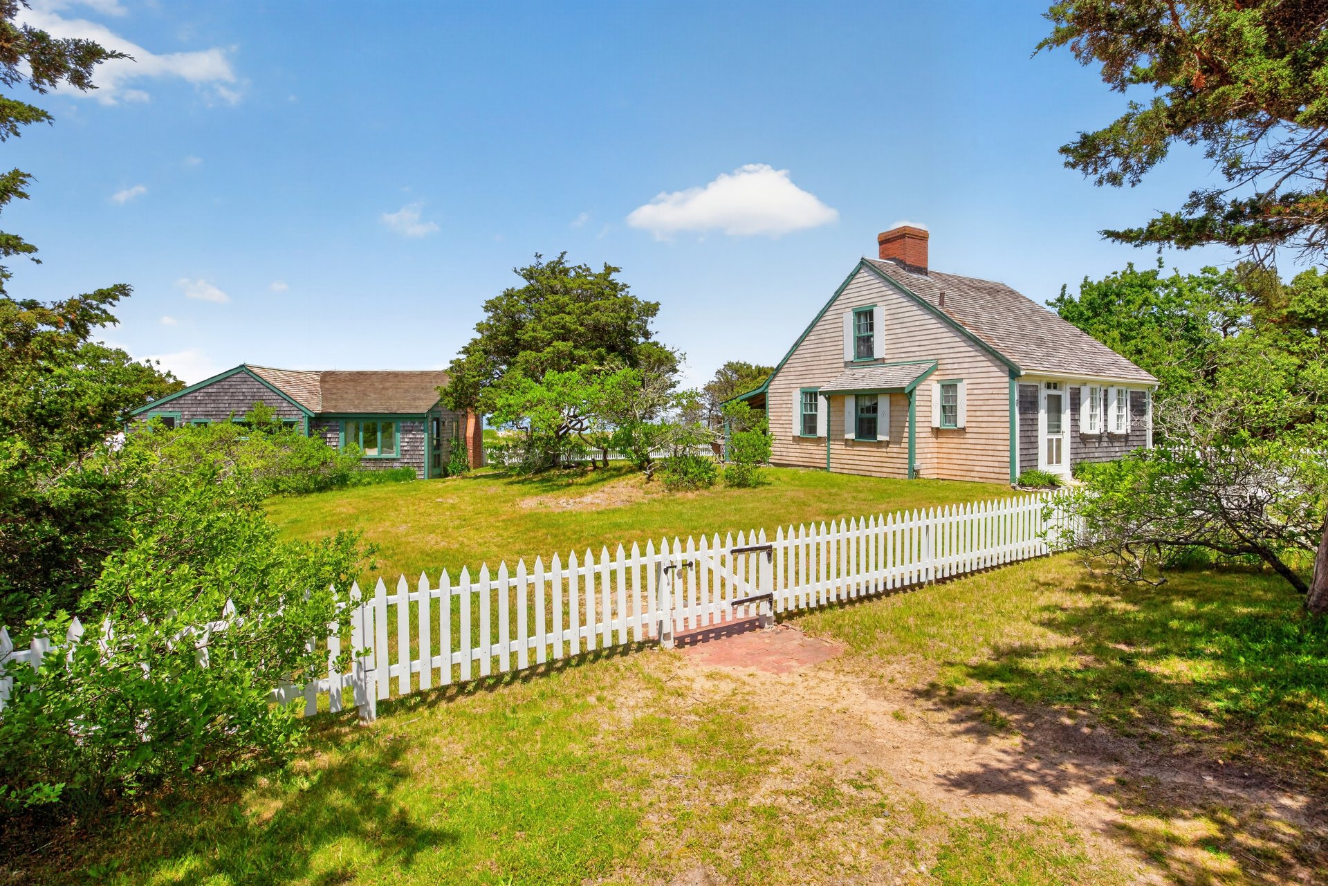 Spectacular Beachfront in East Dennis