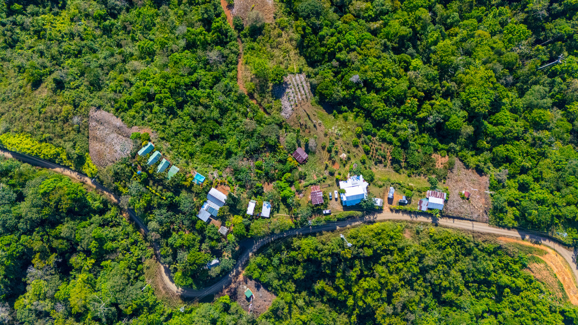 67 acres development (15 titled lots) with breathtaking views in Sierpe