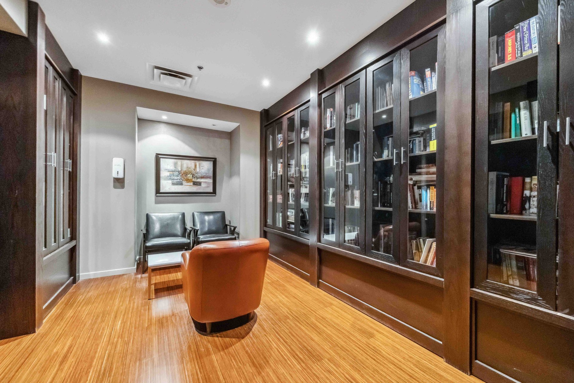 #109 - 18 Spring Garden Avenue, Toronto Unit: 109