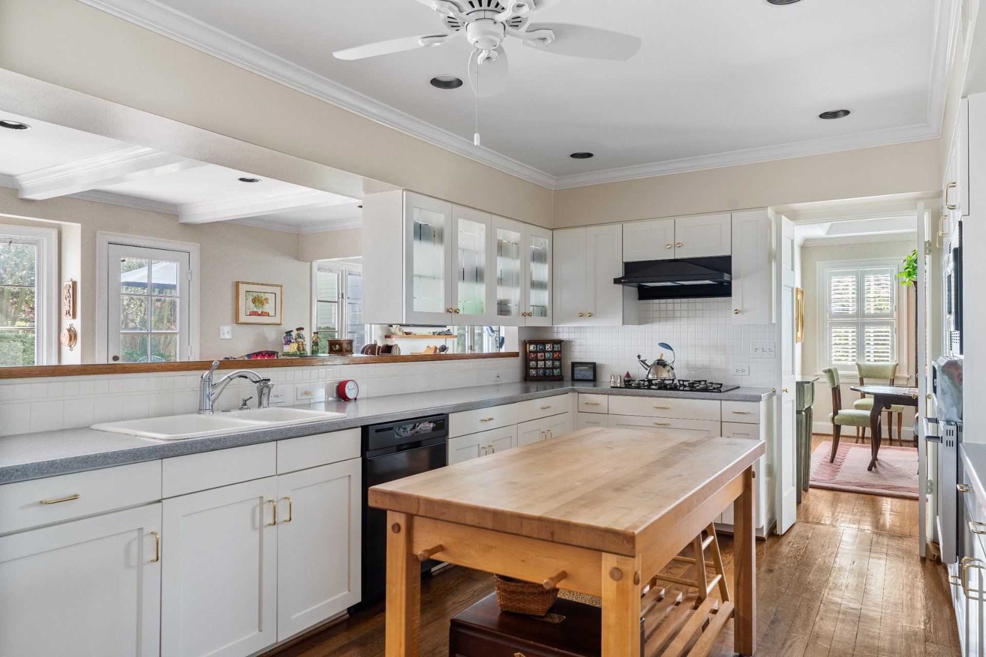 2126 Dryden