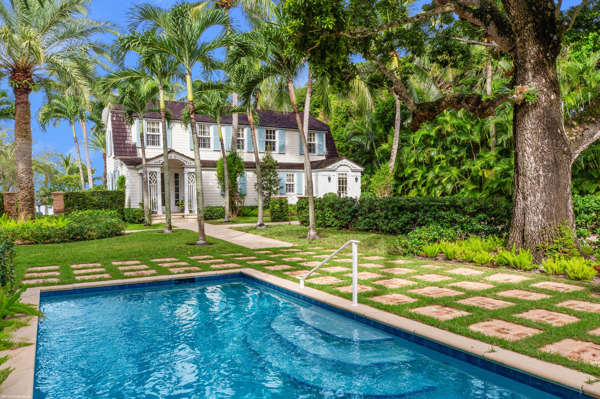 116 Gomez Rd