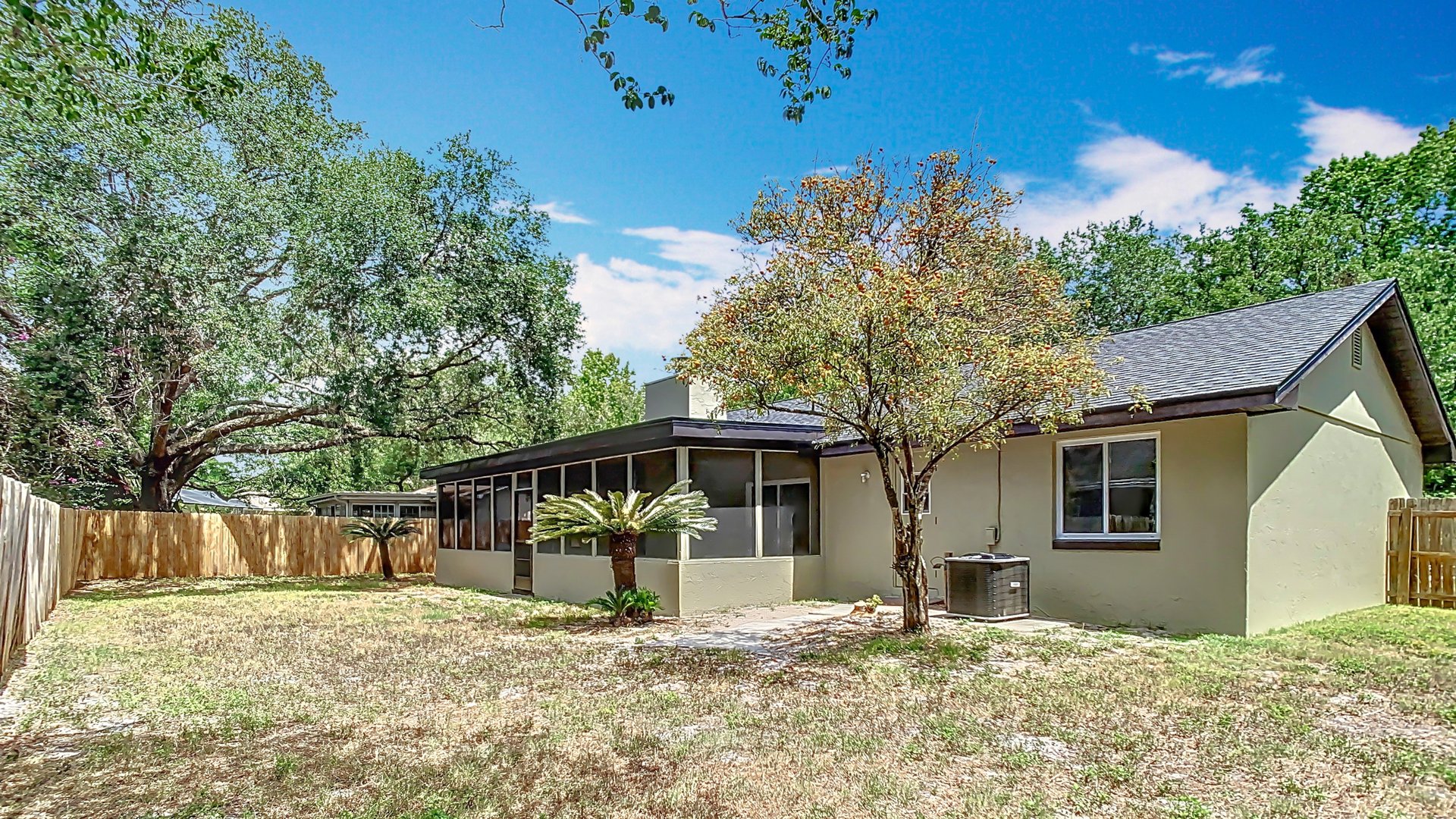 Spacious Open Concept Home in Winter Springs
