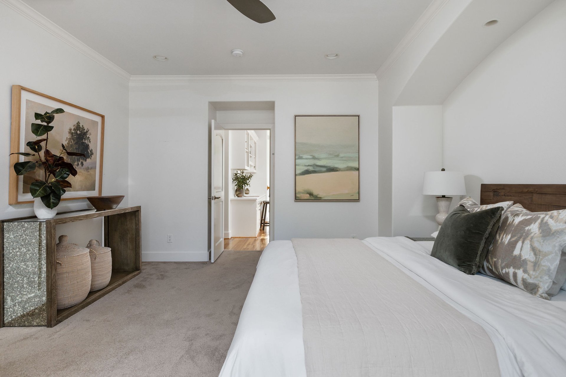 Charming Deep Eddy Retreat