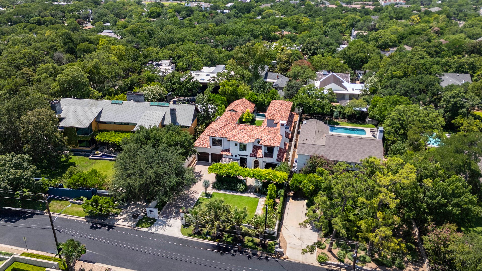 1308 Meriden Lane