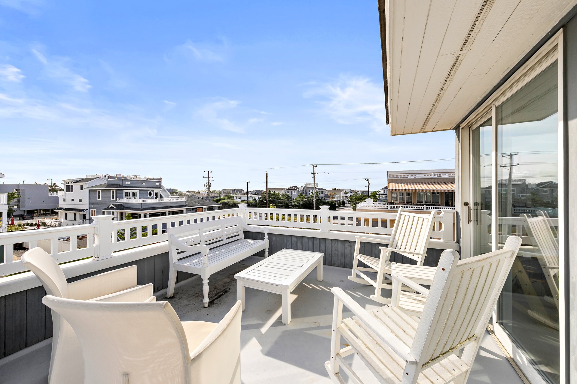 1039B Long Beach Boulevard