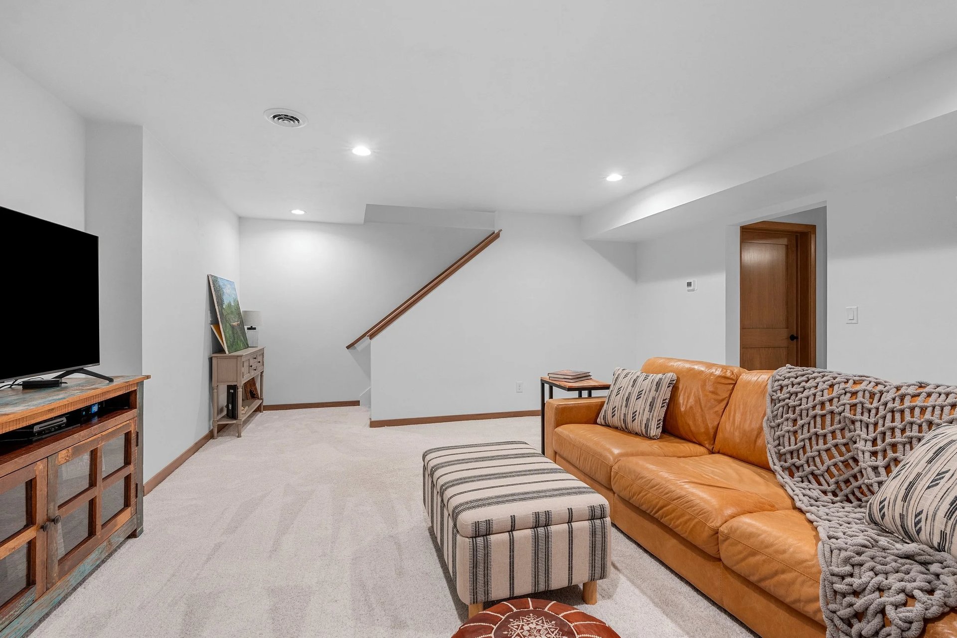 Ellis Hills - Howard Condo