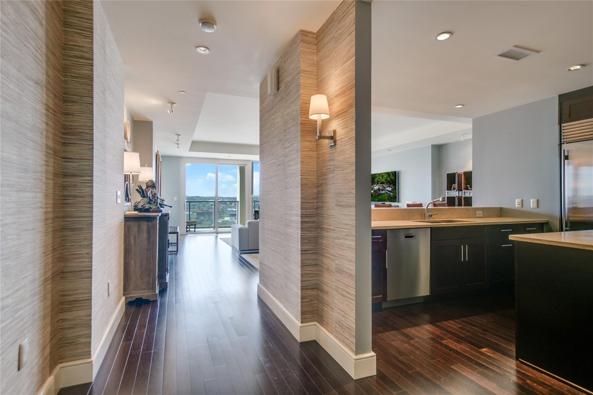 98 San Jacinto Boulevard #1209