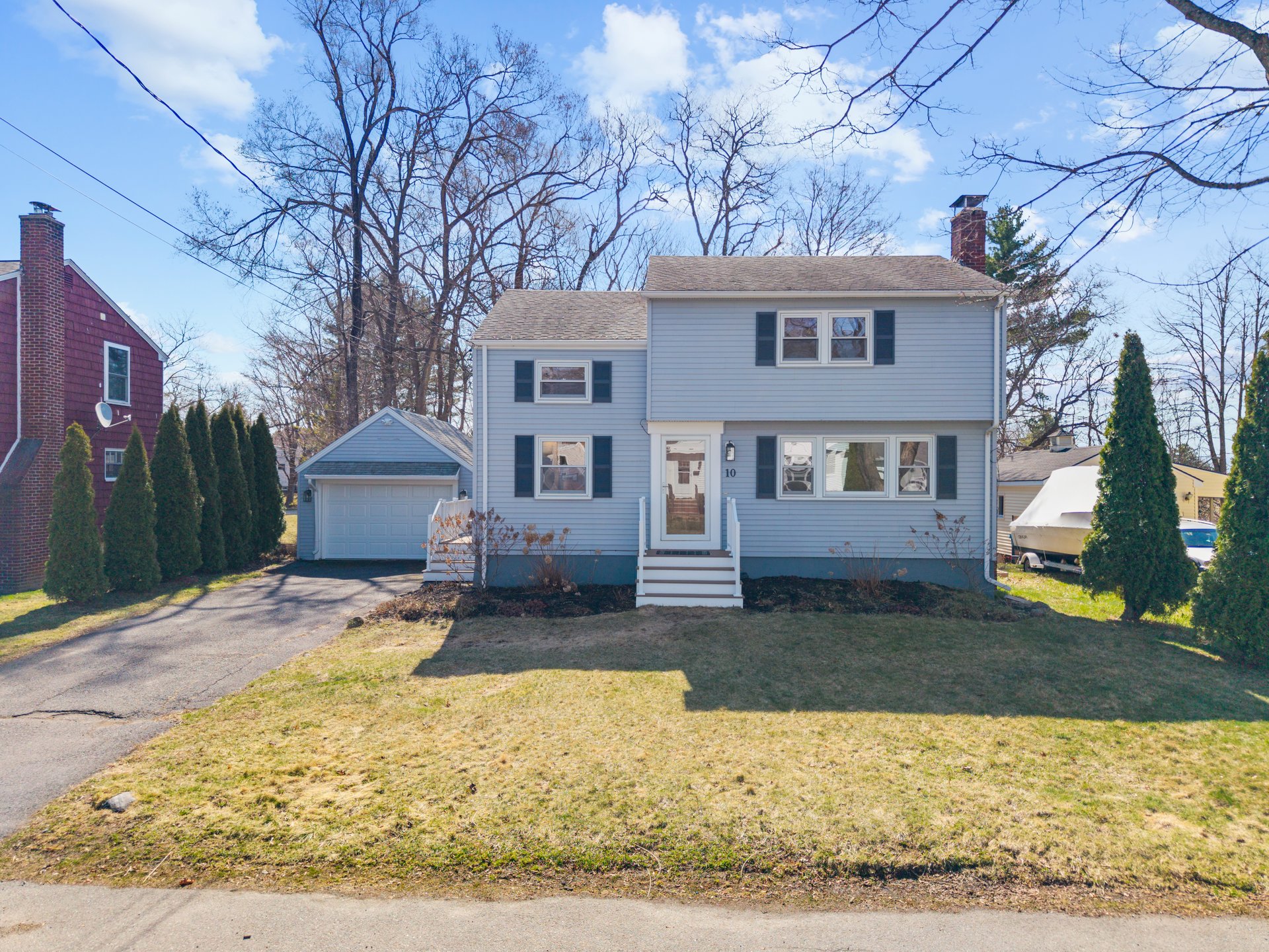 10 Meadowbrook Lane