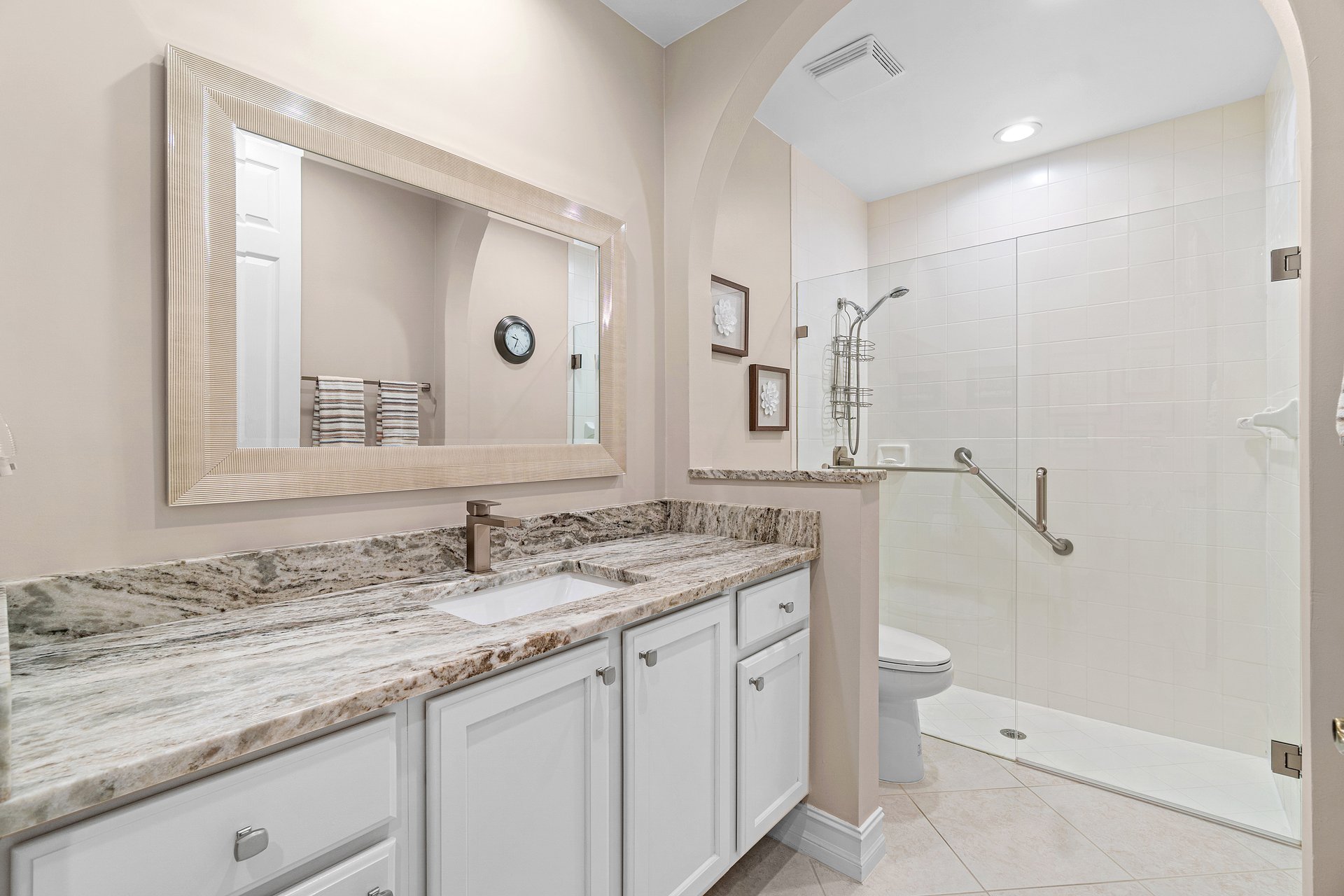 6200 Island Bend A