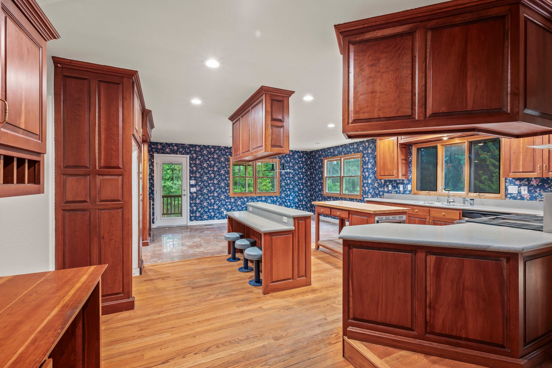 7481 Slug Gulch Rd