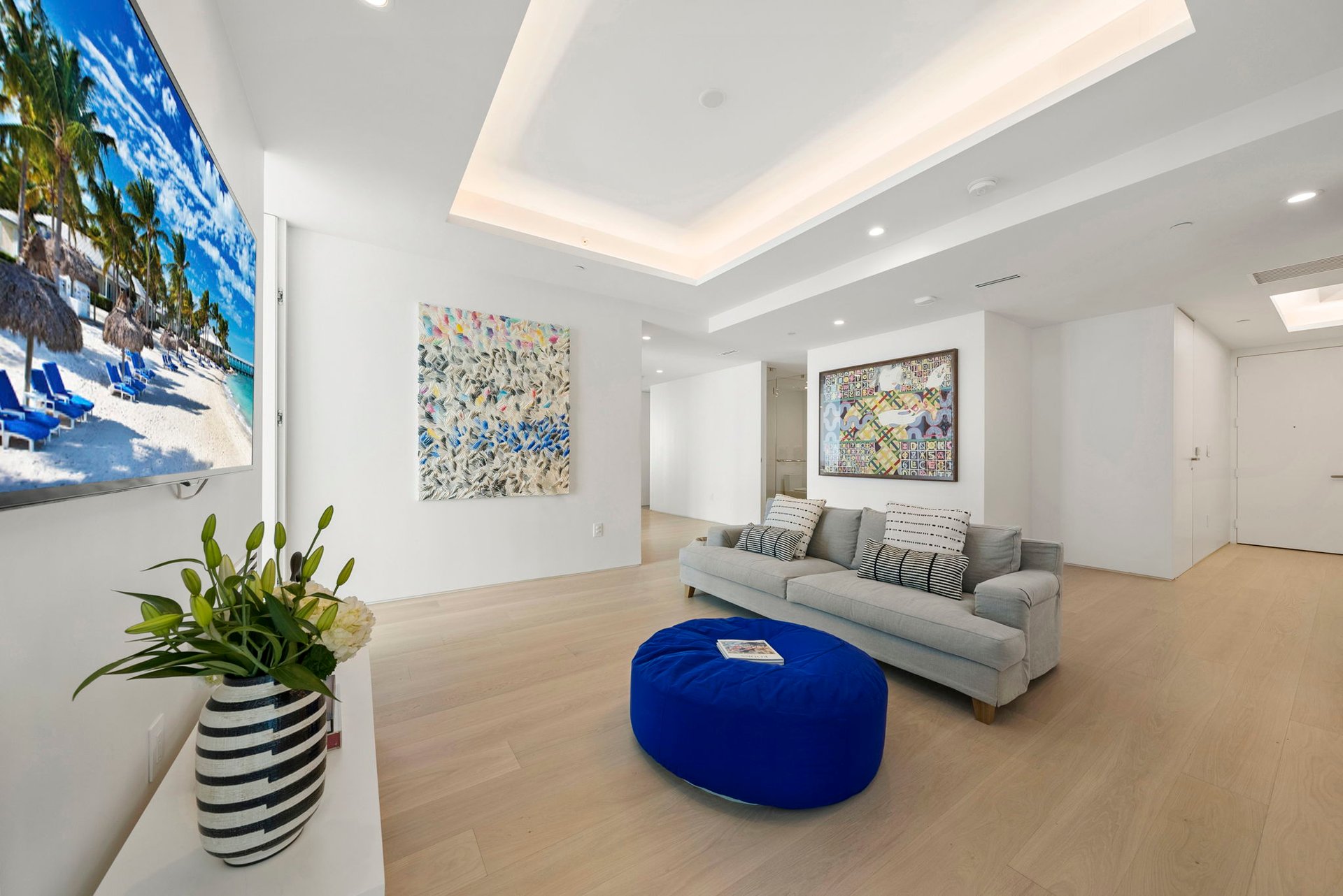 100 S Pointe Drive, Residence 1906/07