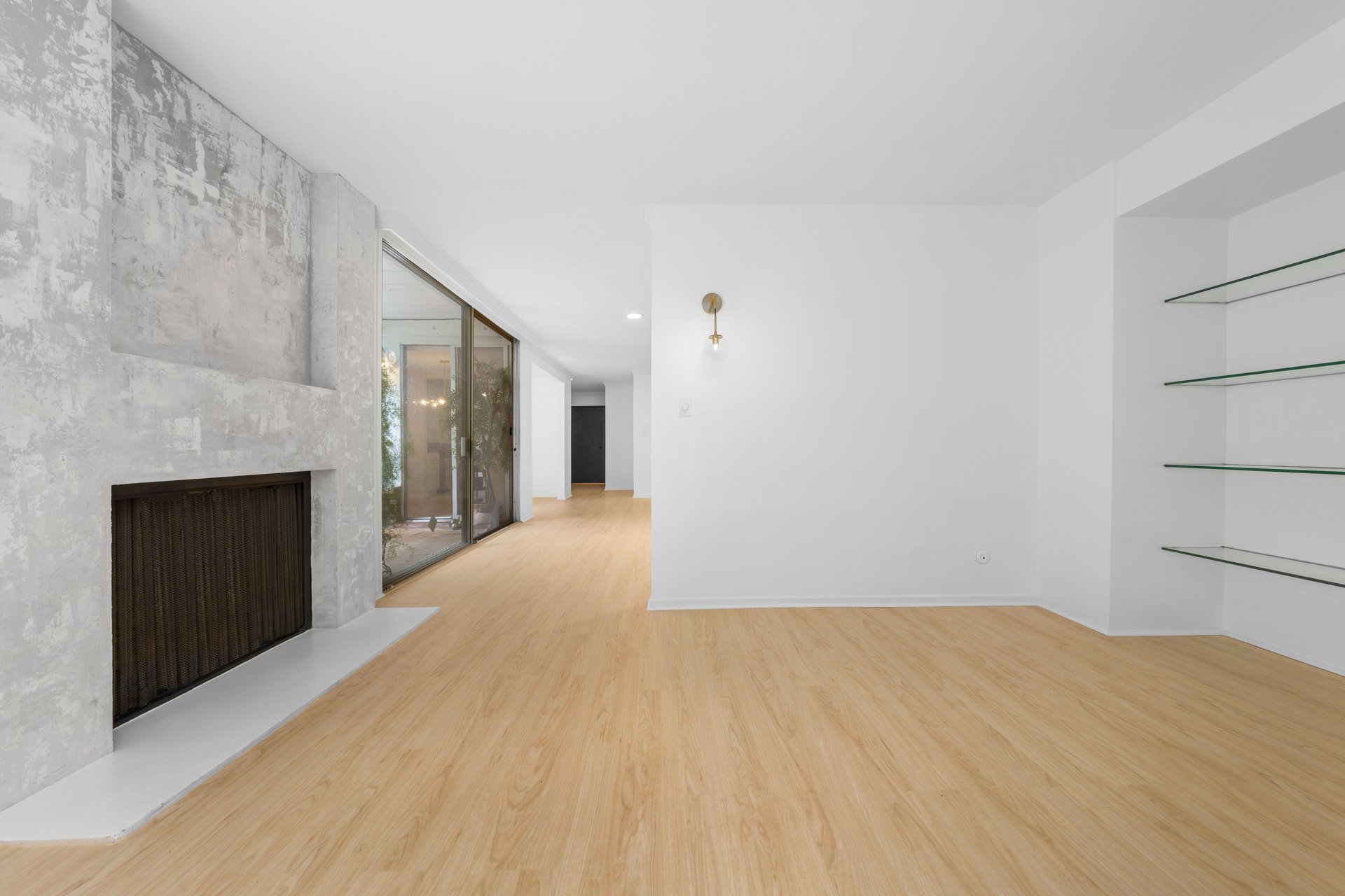 406 N Oakhurst Dr #105, Beverly Hills