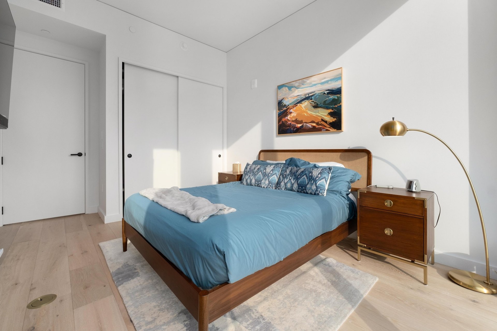 610 Davis Street #3902
