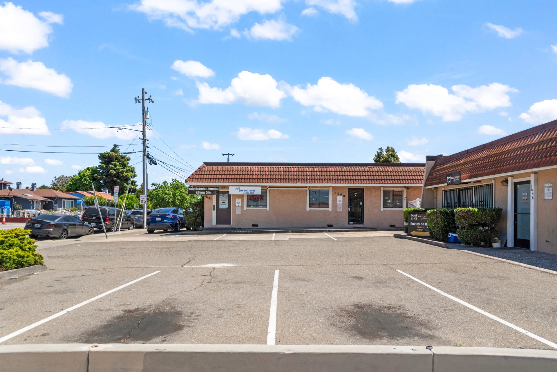 Multi-Tenant Office/Retail Bldg.