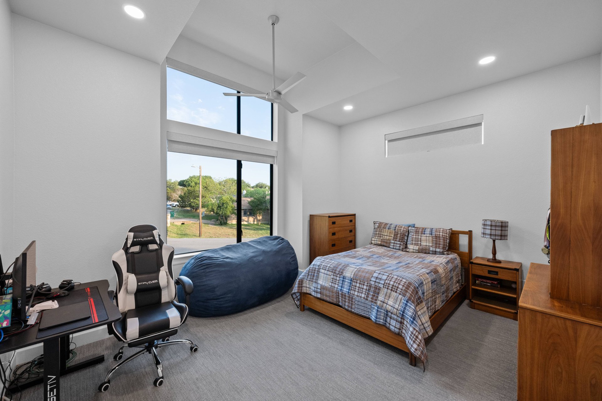 2912 Patriot Drive & 3002 Point Cove