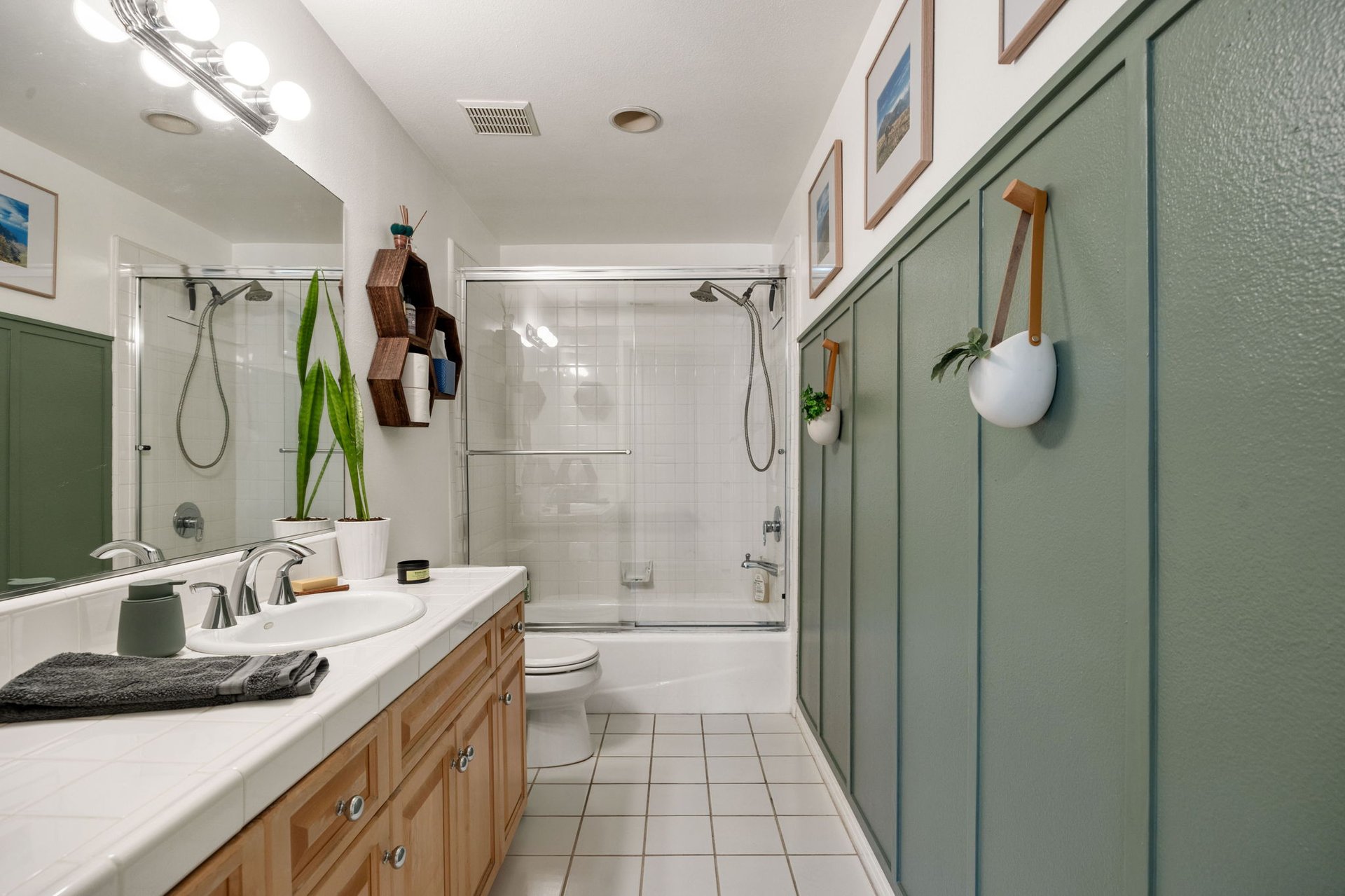 4400 Cartwright Ave Unit: 102, Toluca Lake