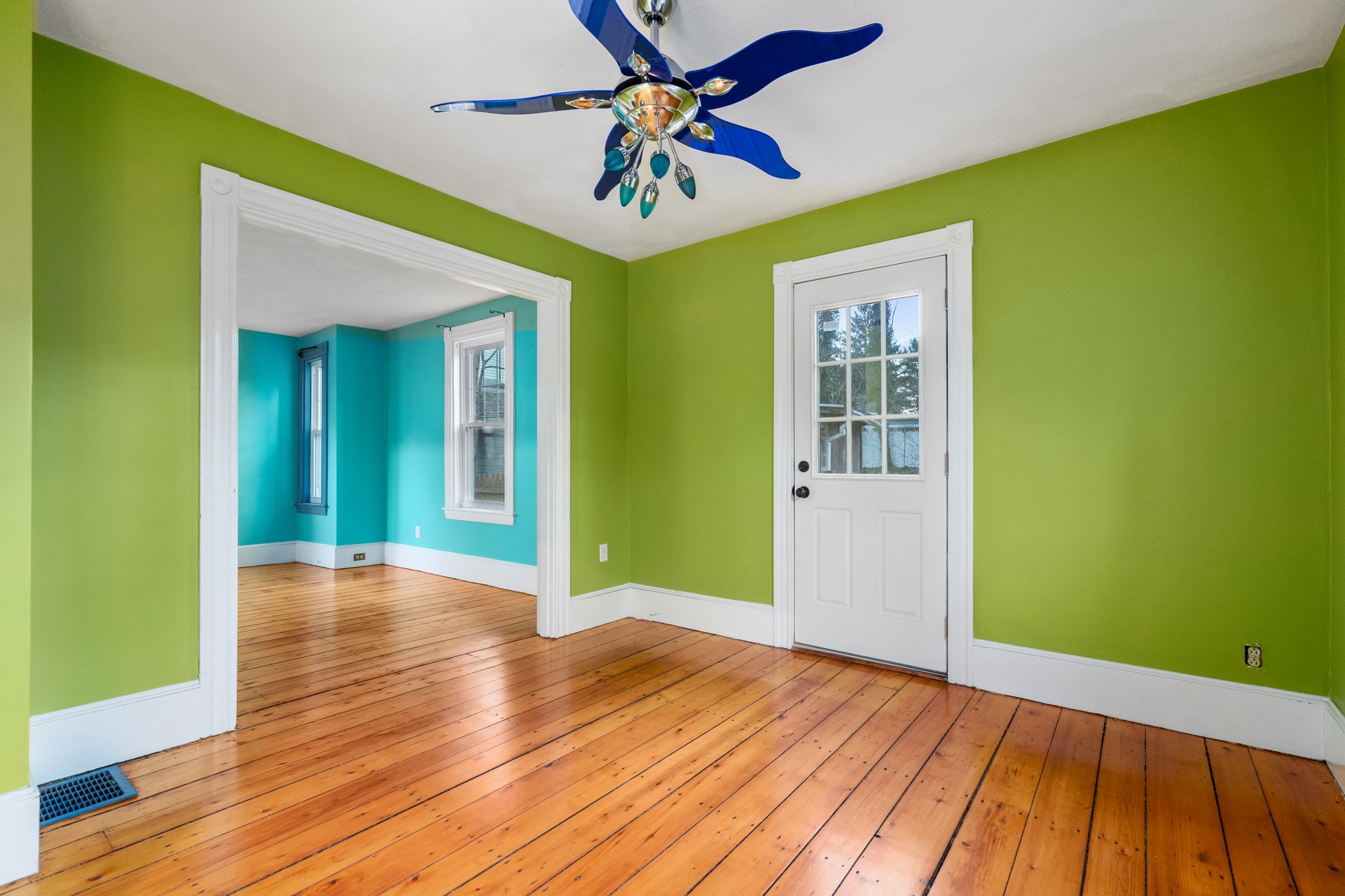 21A School St