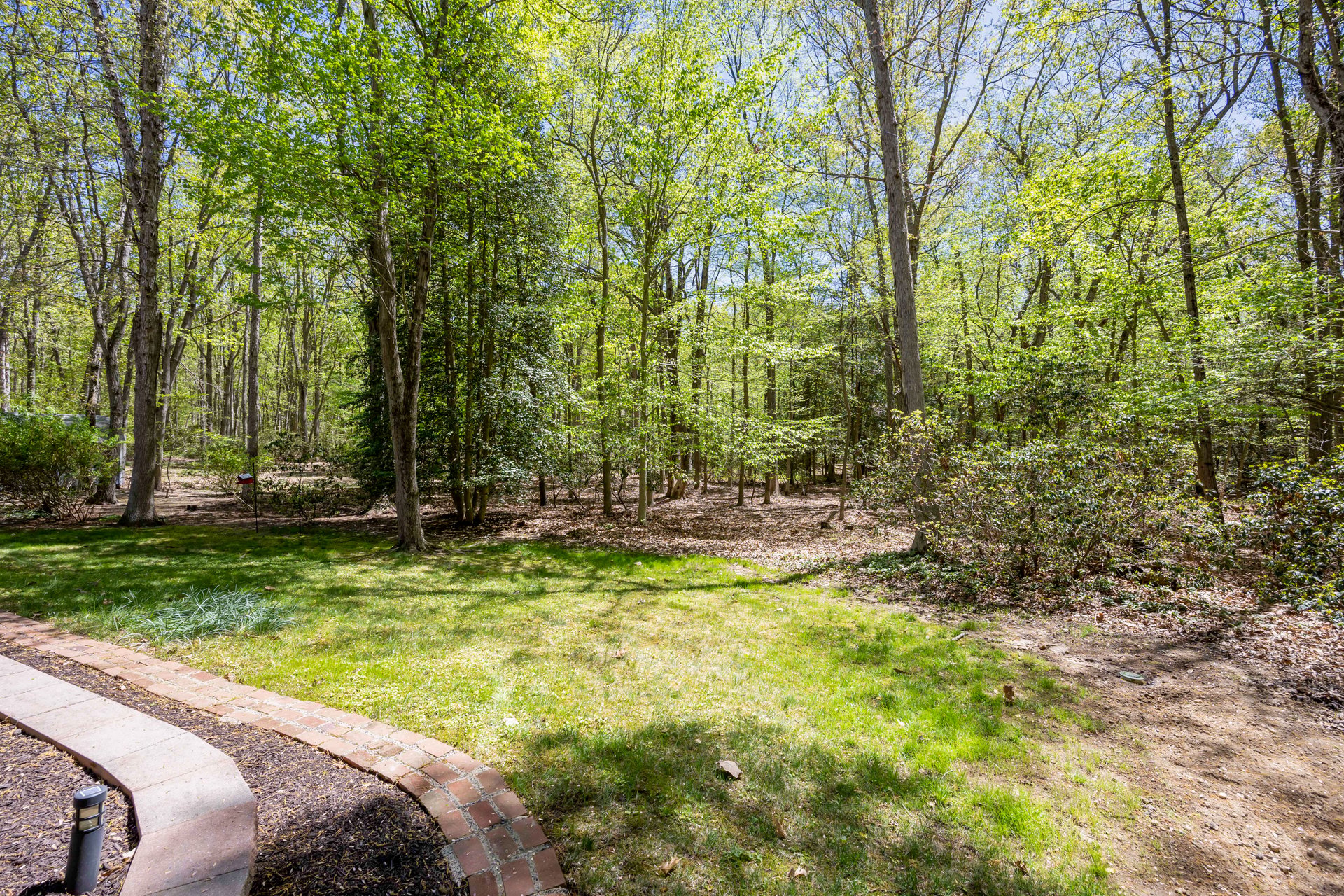 126 S Foxford Ln