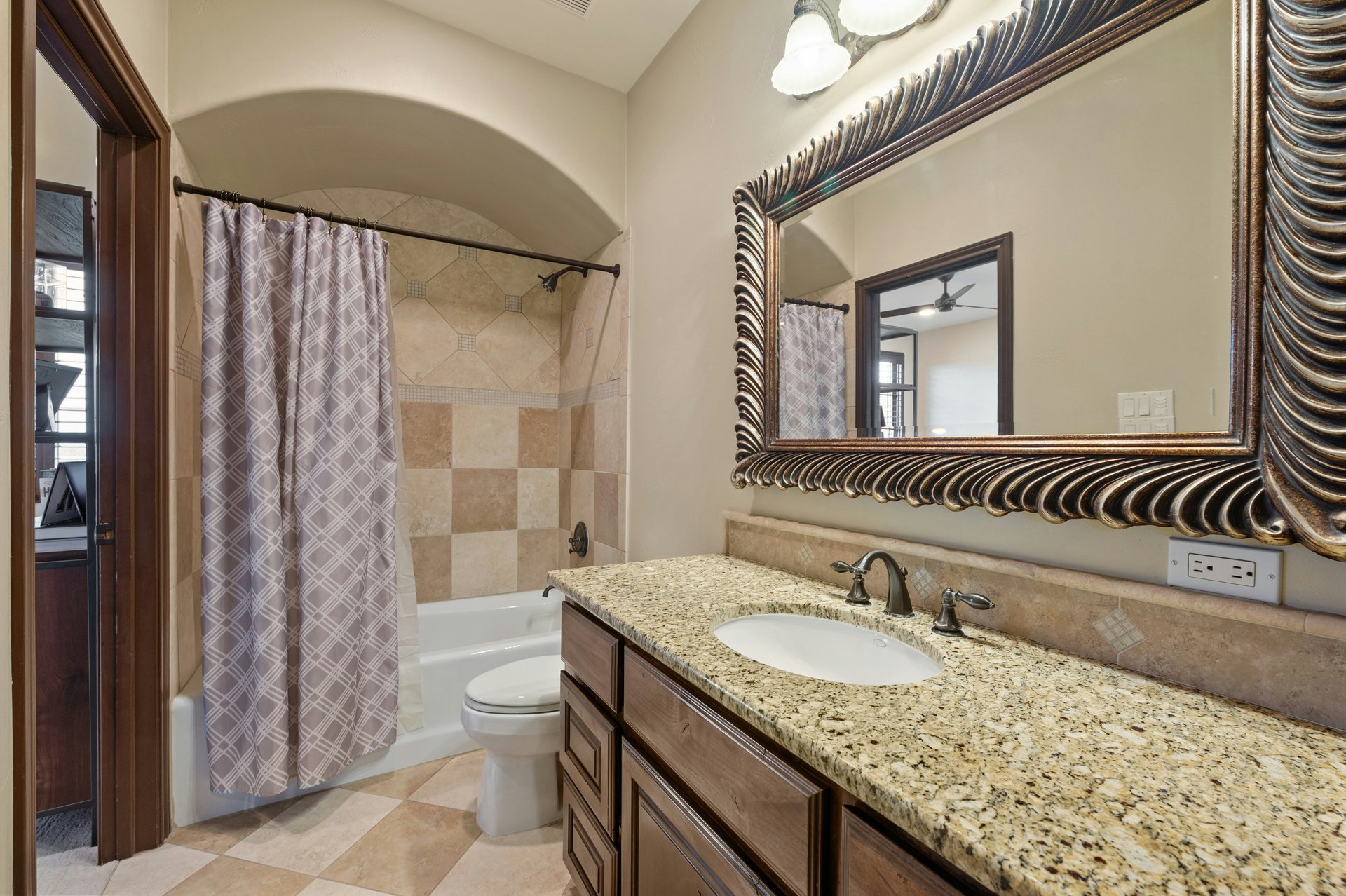 10213 Amwell Cove