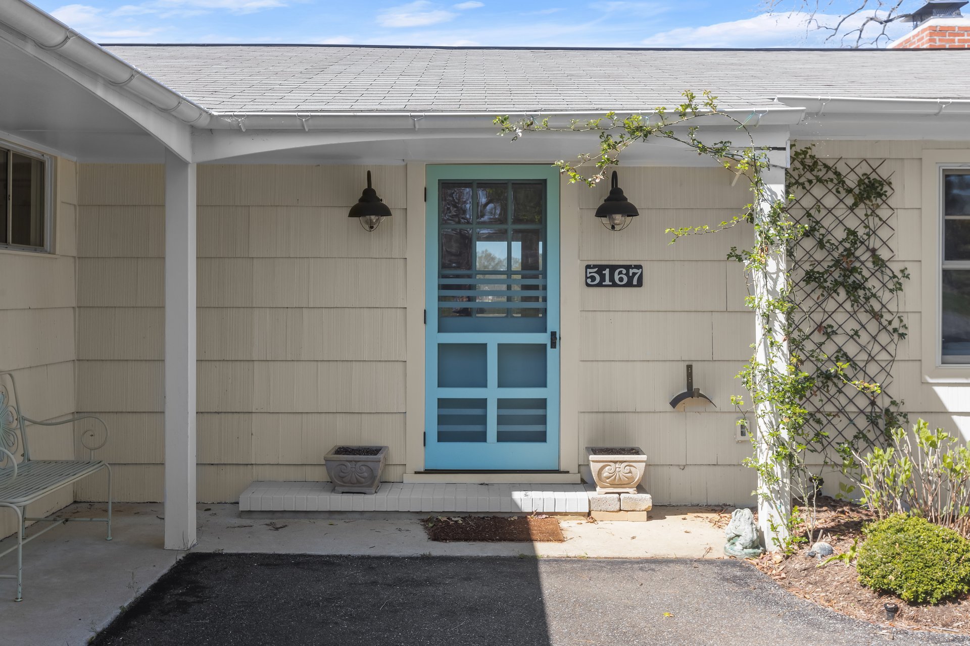 5167 Mountain Road