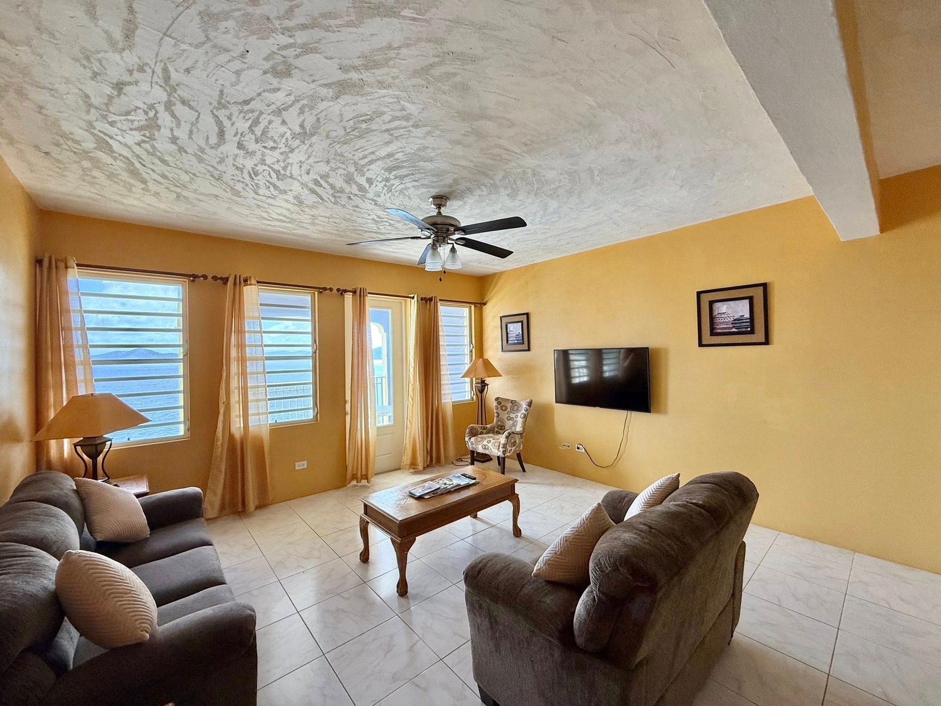 1093 West End 2 Bedroom Apartment