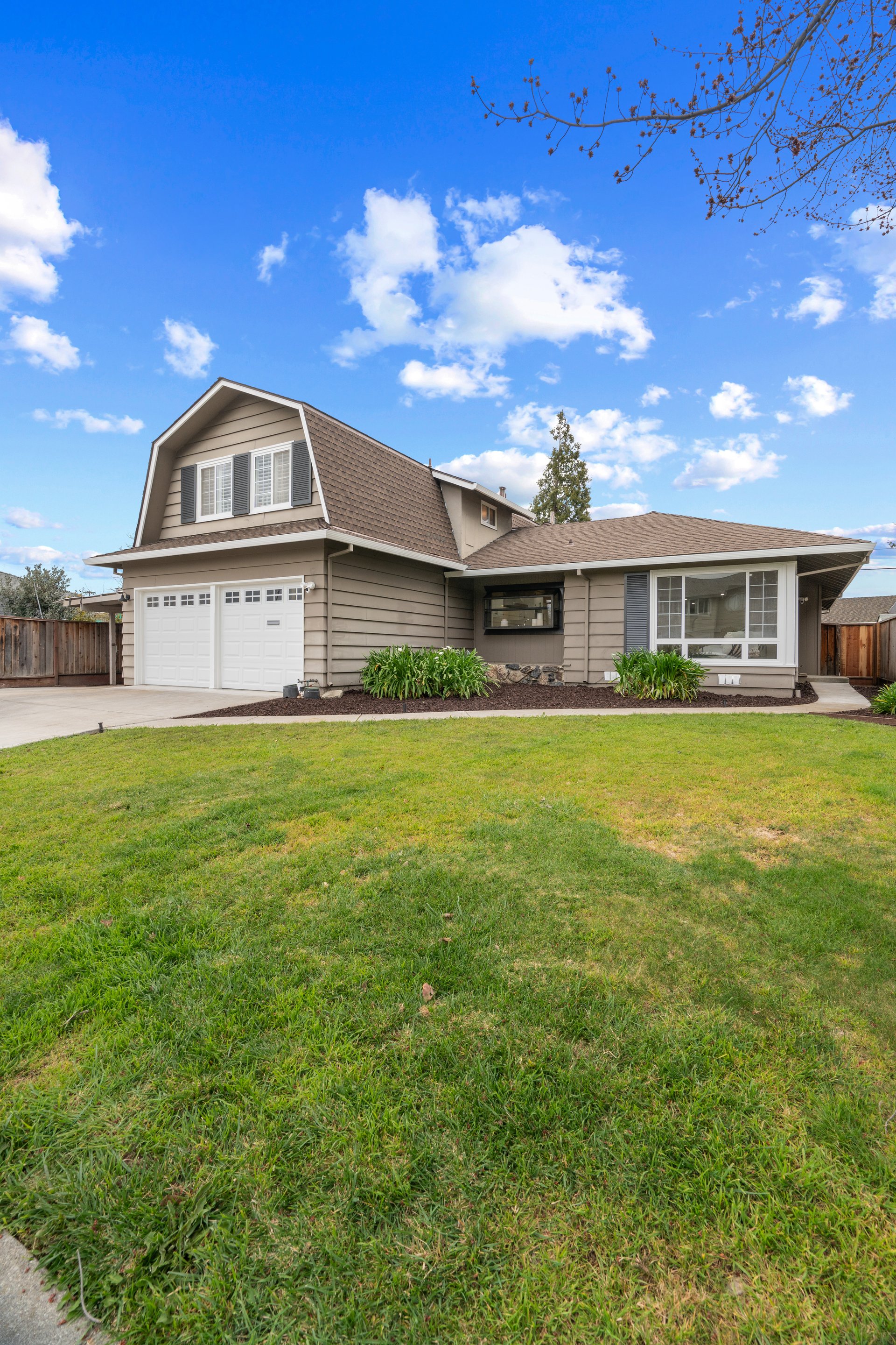 699 Cornell DR
