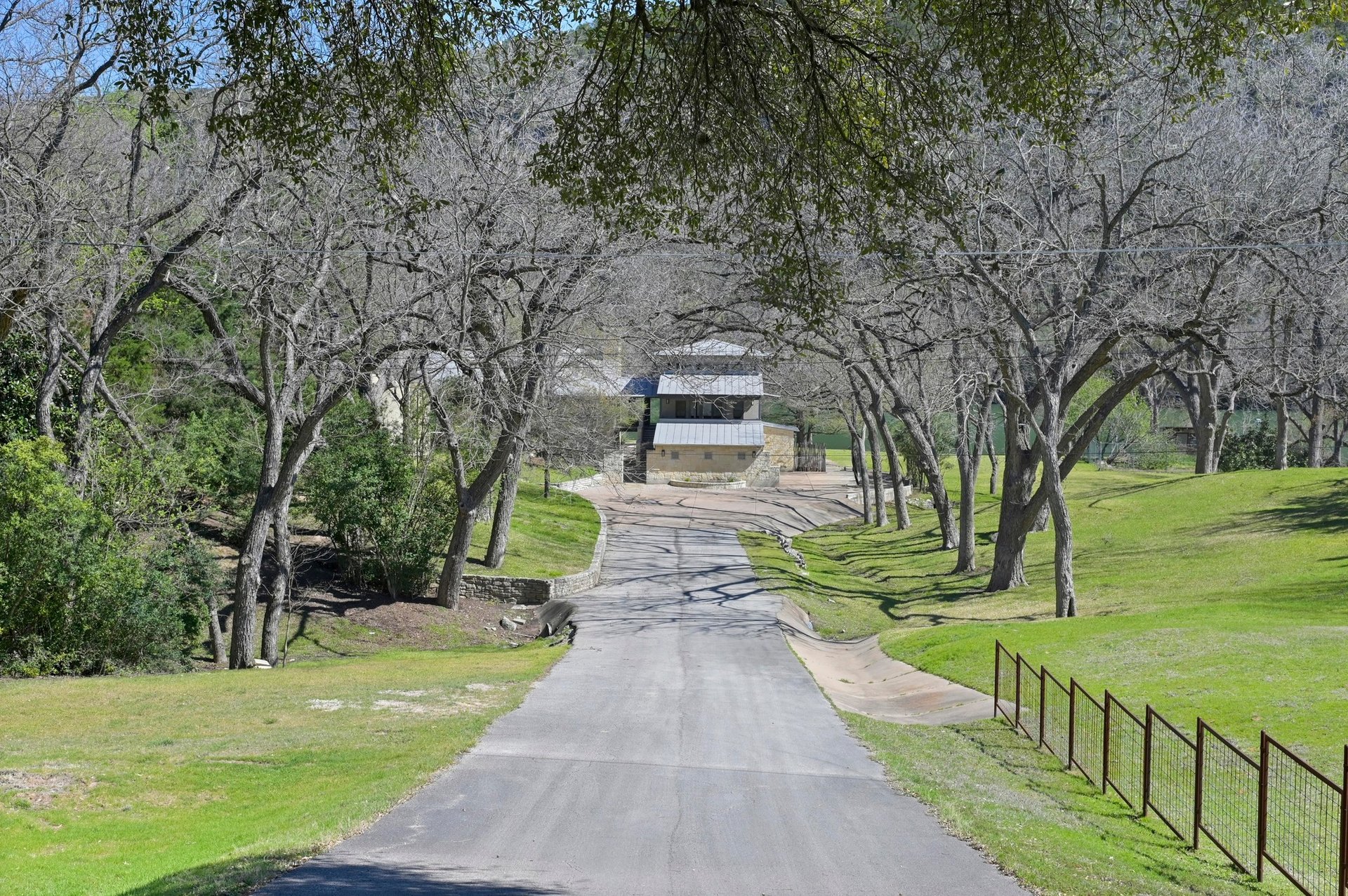 2908 Oestrick Lane 