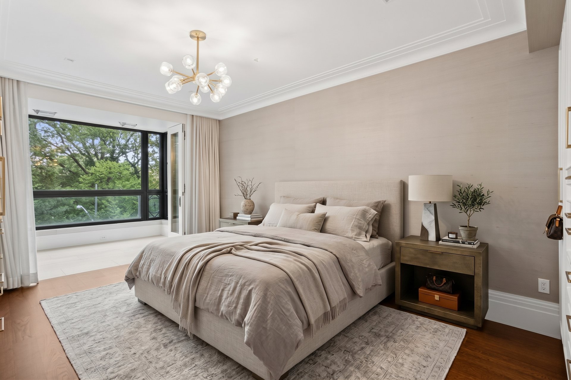 923 5th Avenue, Unit 4A