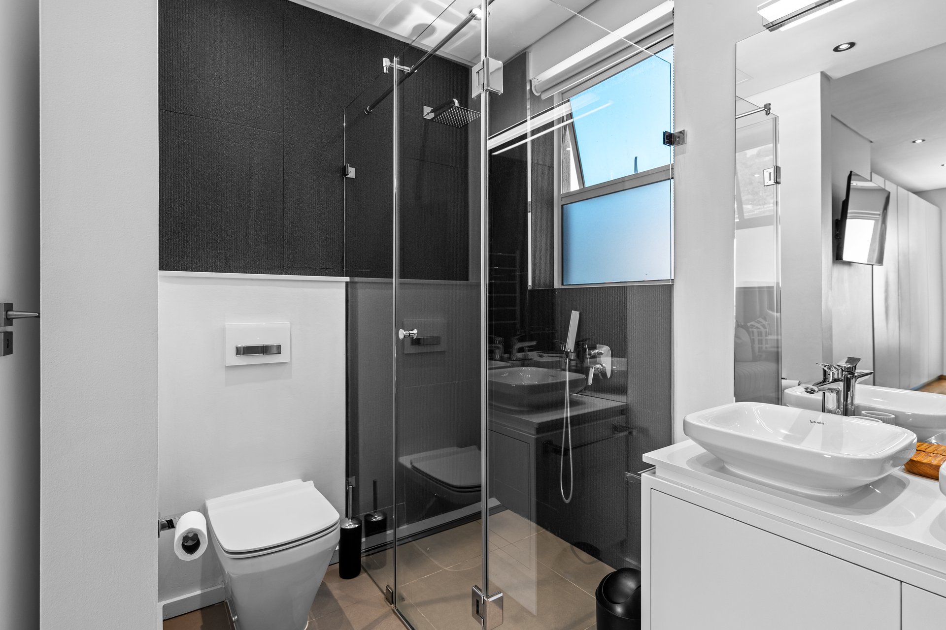  Seven on T Luxe Retreat