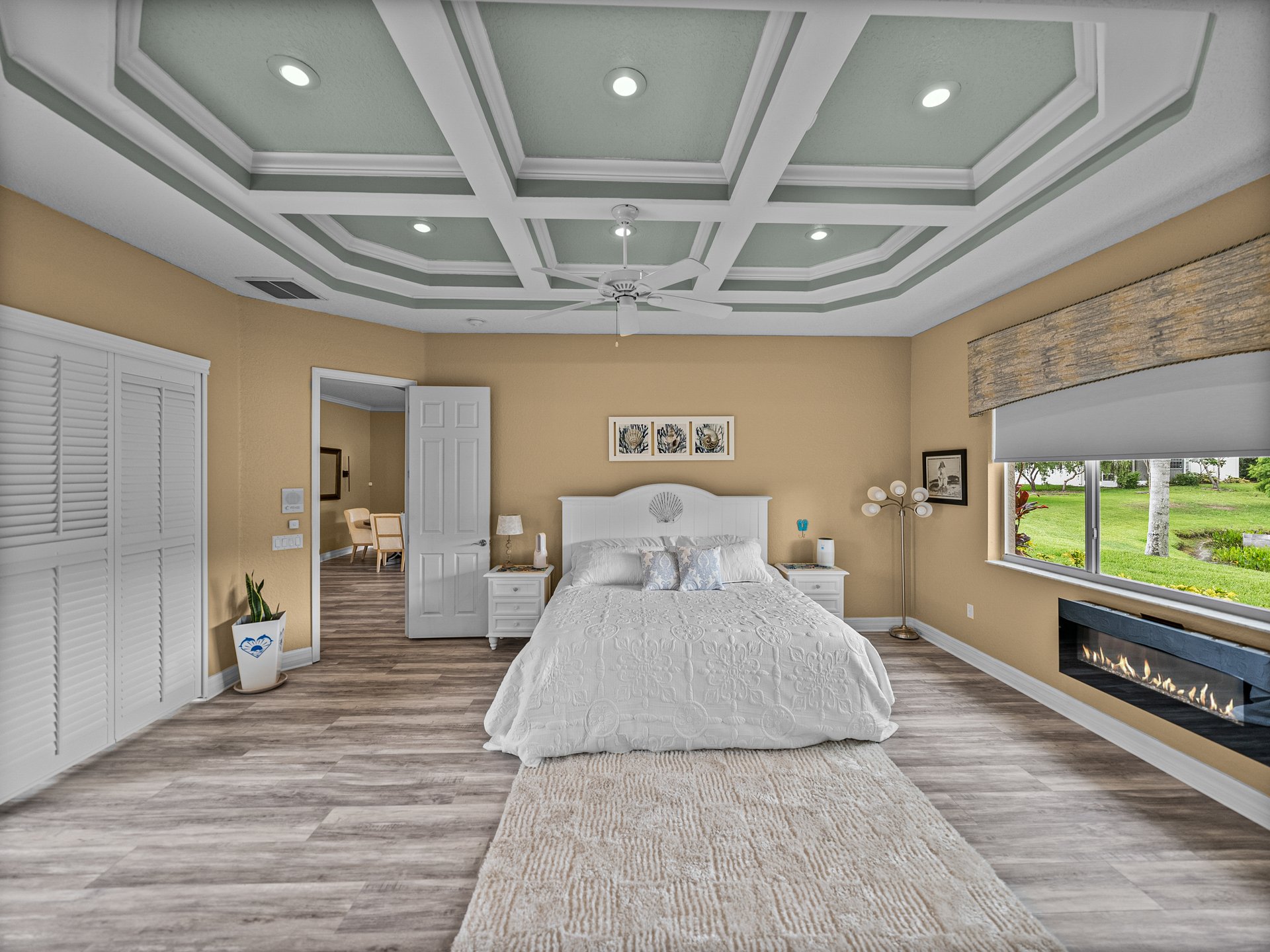 12413 WOODLANDS CIR