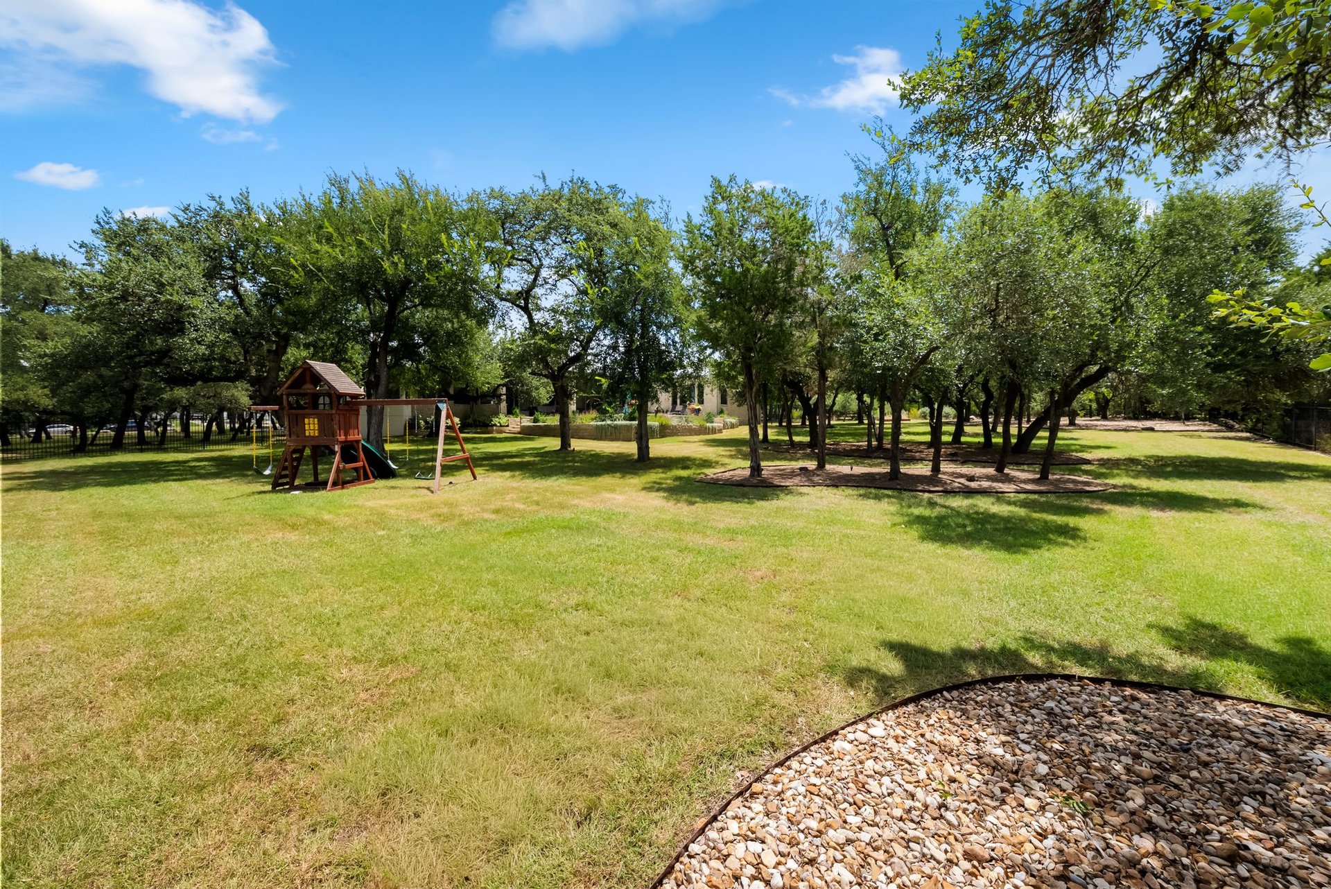 7808 Regolizia Cove