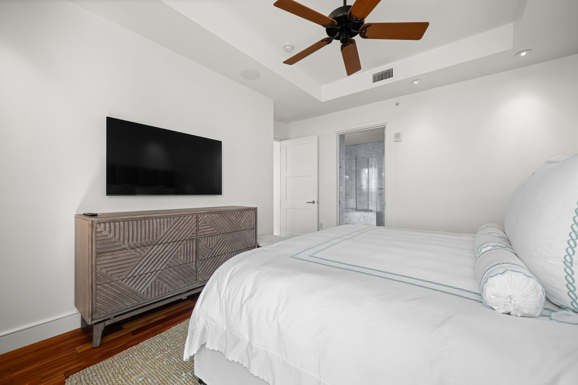 98 San Jacinto Blvd #1701