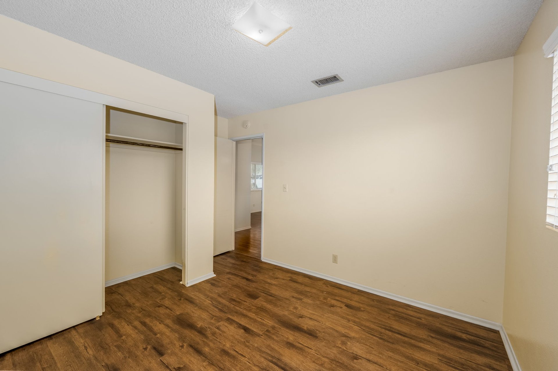 33115 Evergreen Dr