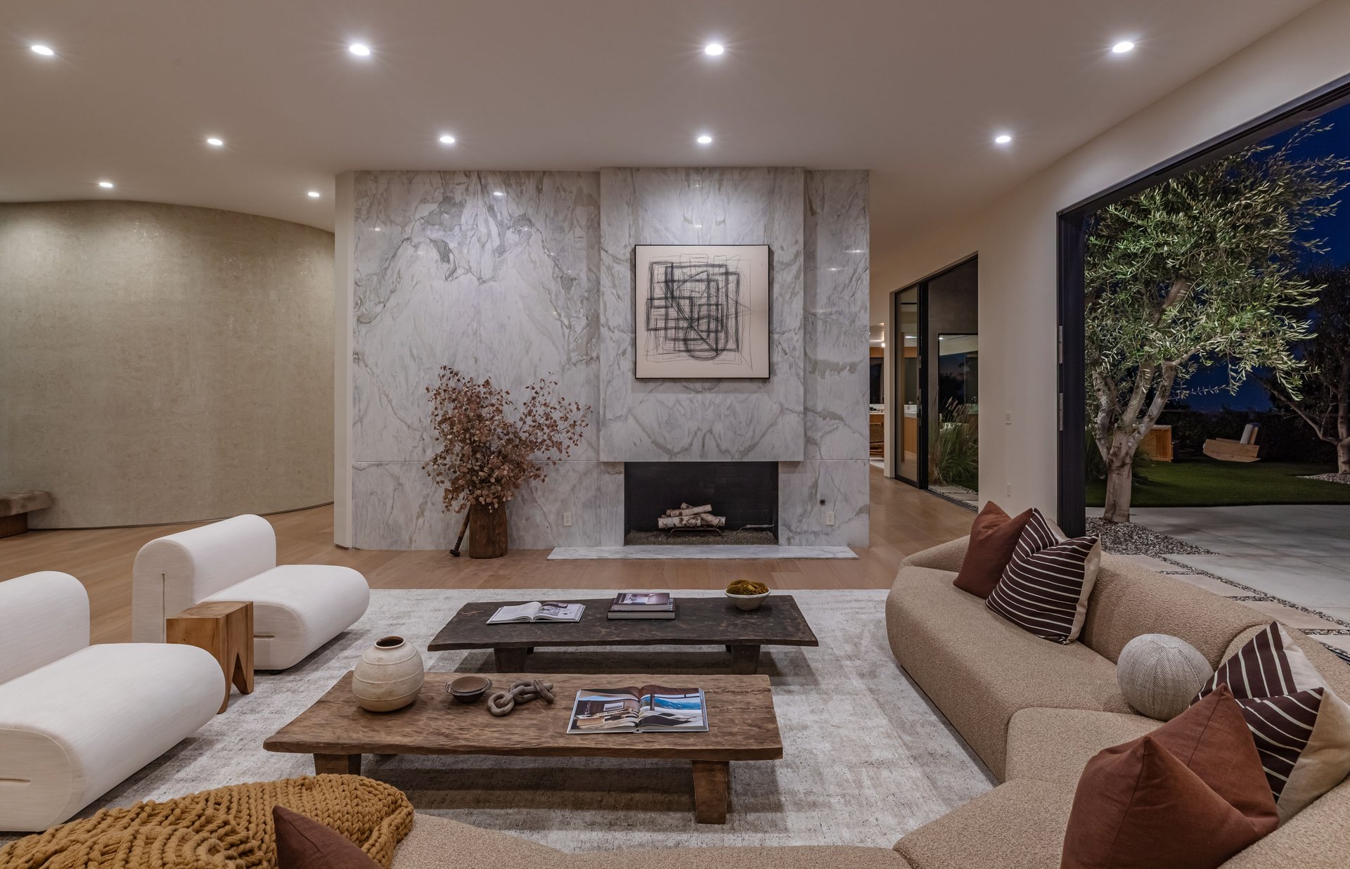 1705 Carla Ridge, Beverly Hills