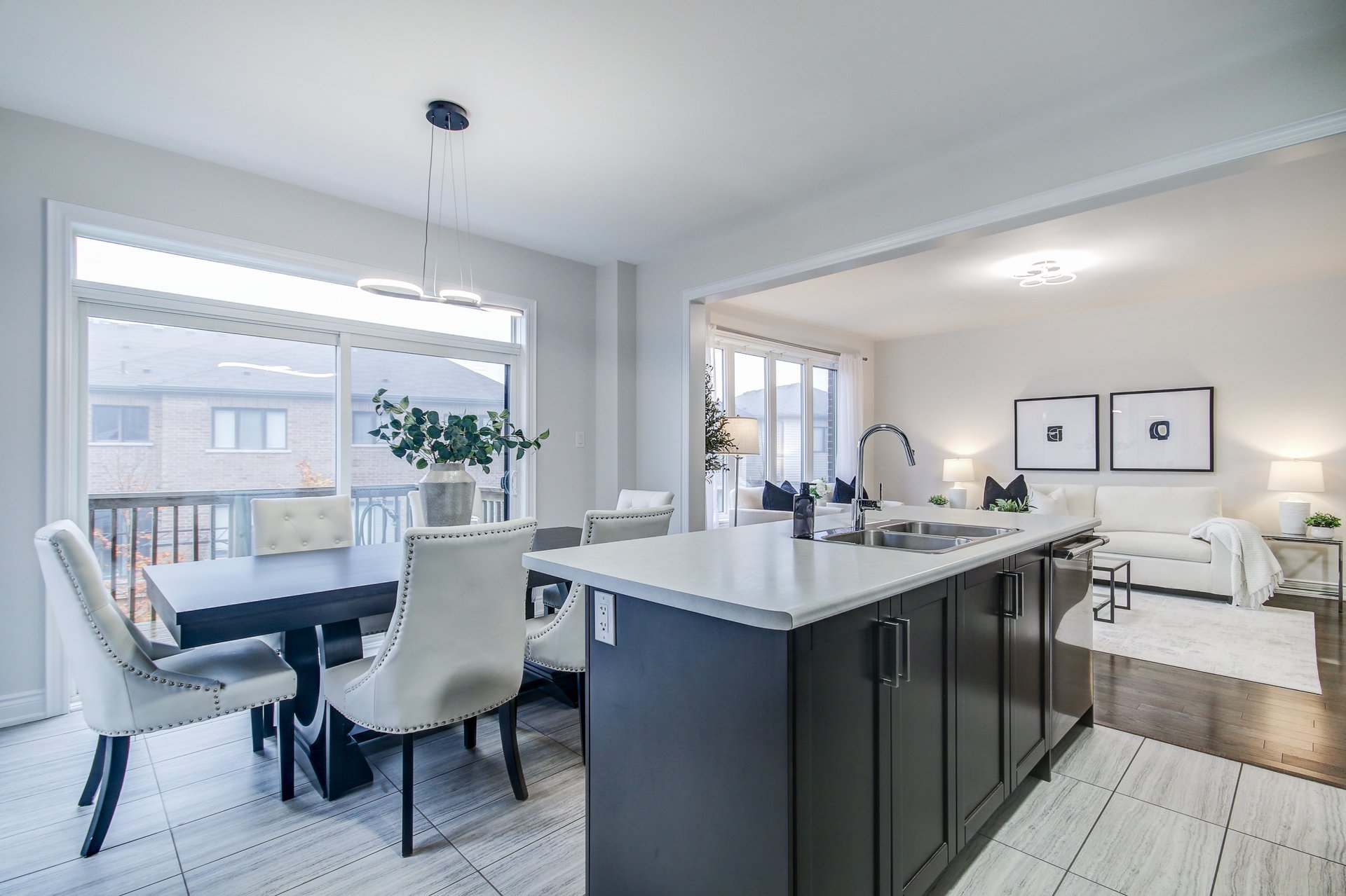 90 Pagebrook Cres