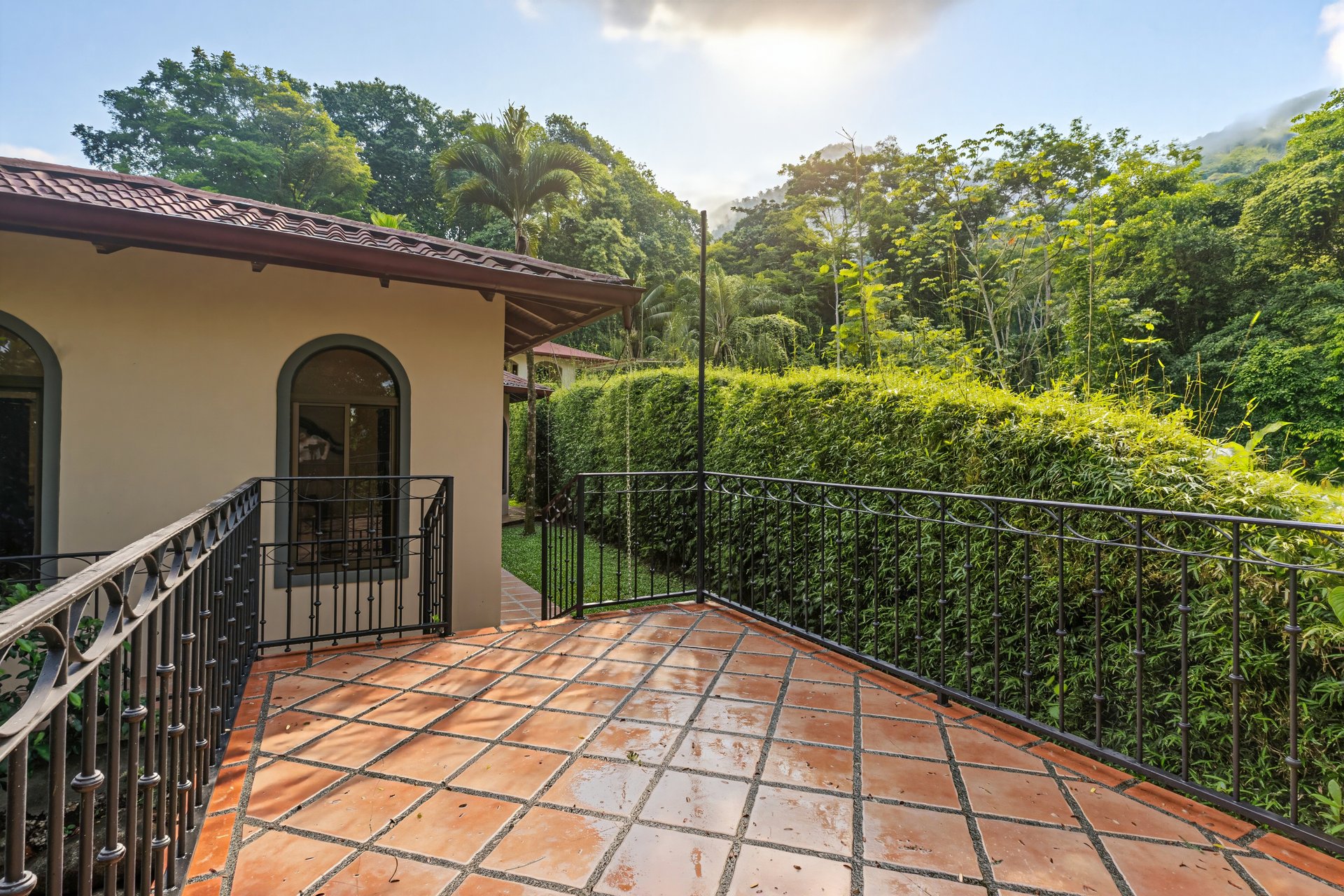 Ojochal Tropical Retreat | 4 Ensuite Bedrooms, Pool & Outdoor Living