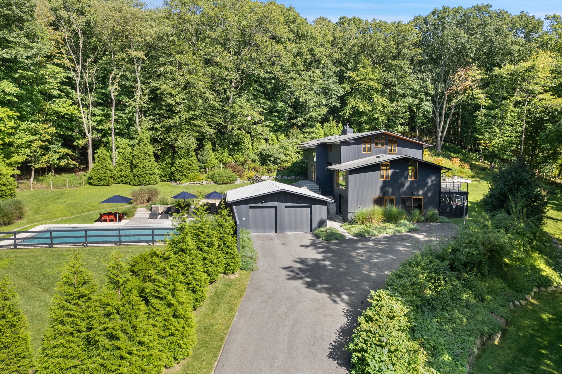 21 Black Spring Road